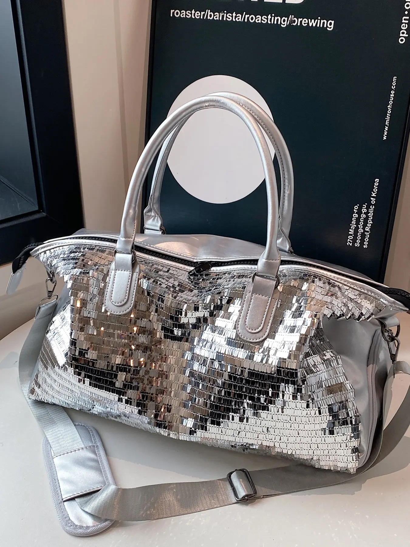Silver Color Sequin Duffel Bag, Large Capacity Travel Handbag, Adjustable Strap, Zipper Closure, Multiple Carrying Options, All Seasons