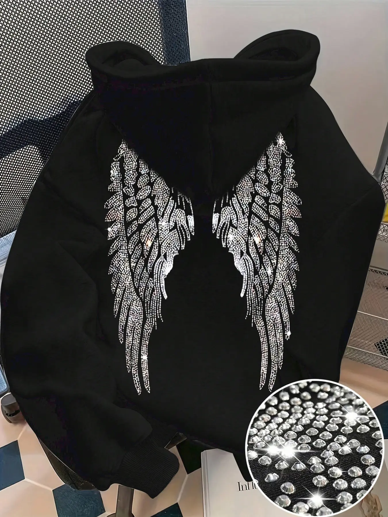 Women's Thick Hooded Sweatshirt, Sparkling Wings Design, Casual Drawstring with Pockets, Unisex, All Seasons, Fashionable Gift