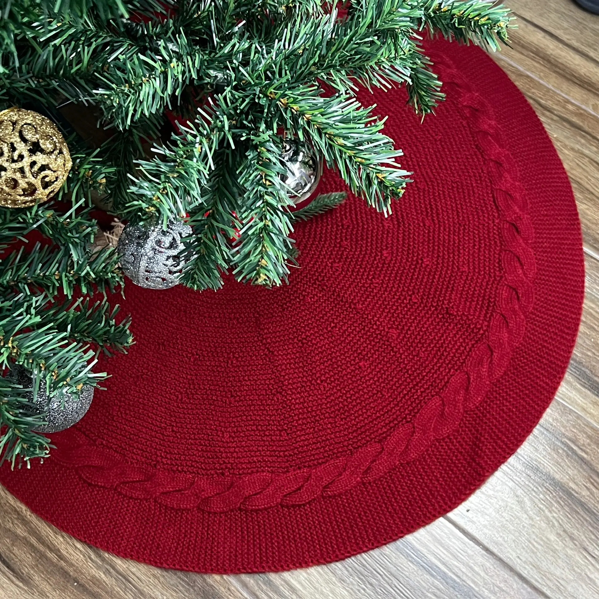 Christmas Tree Skirt, Home Holiday Decorations, Knitted Polyester Christmas Tree Skirt, Festive Tree Mat, Perfect for Christmas Celebrations