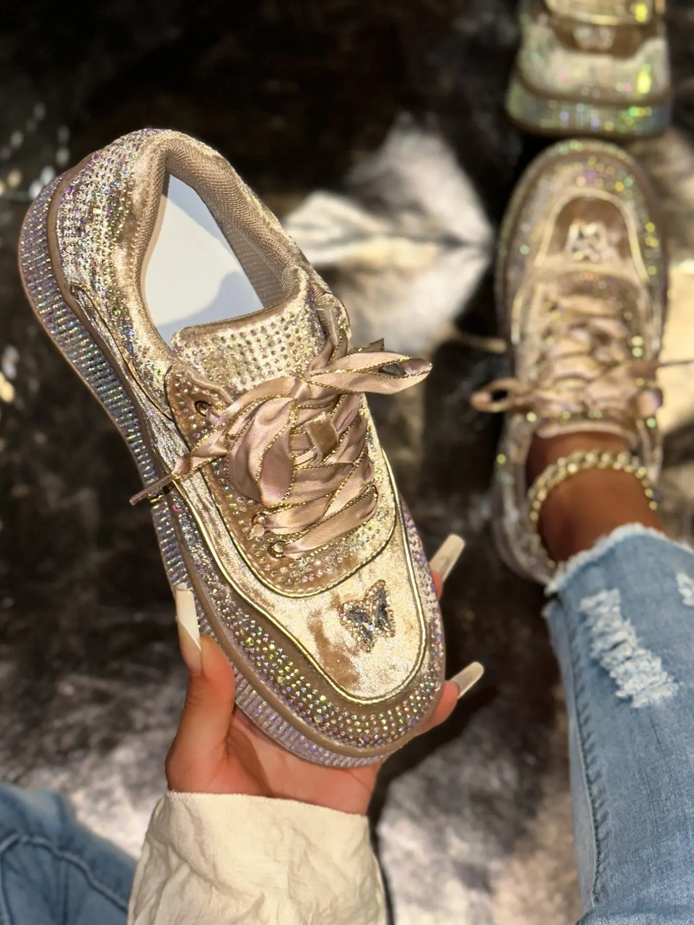 Women's Rhinestone Embellished Velvet Board Shoes, Fall New Butterfly Logo Laces Thick Sole Platform Shoes, Bling Streetwear Slimming Casual Sneakers
