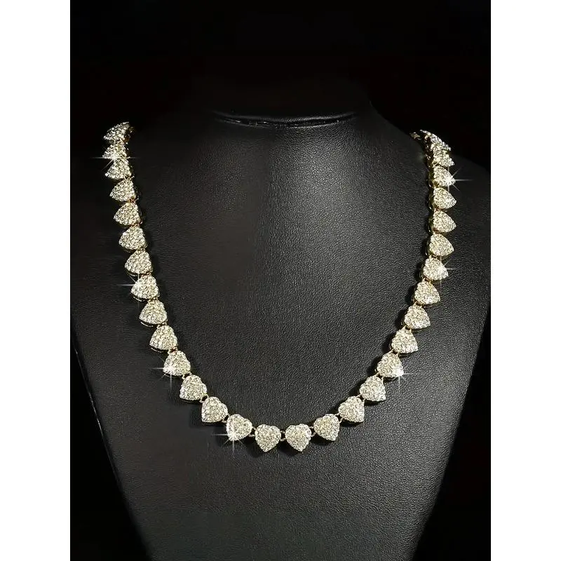 Women's Elegant Heart Pendant with Rhinestones, Trendy Zinc Alloy Chain Jewelry for Daily Wear, Parties, and Gifting, Elegant Necklace, Heart Style Chain, Fashion Chain Decorated