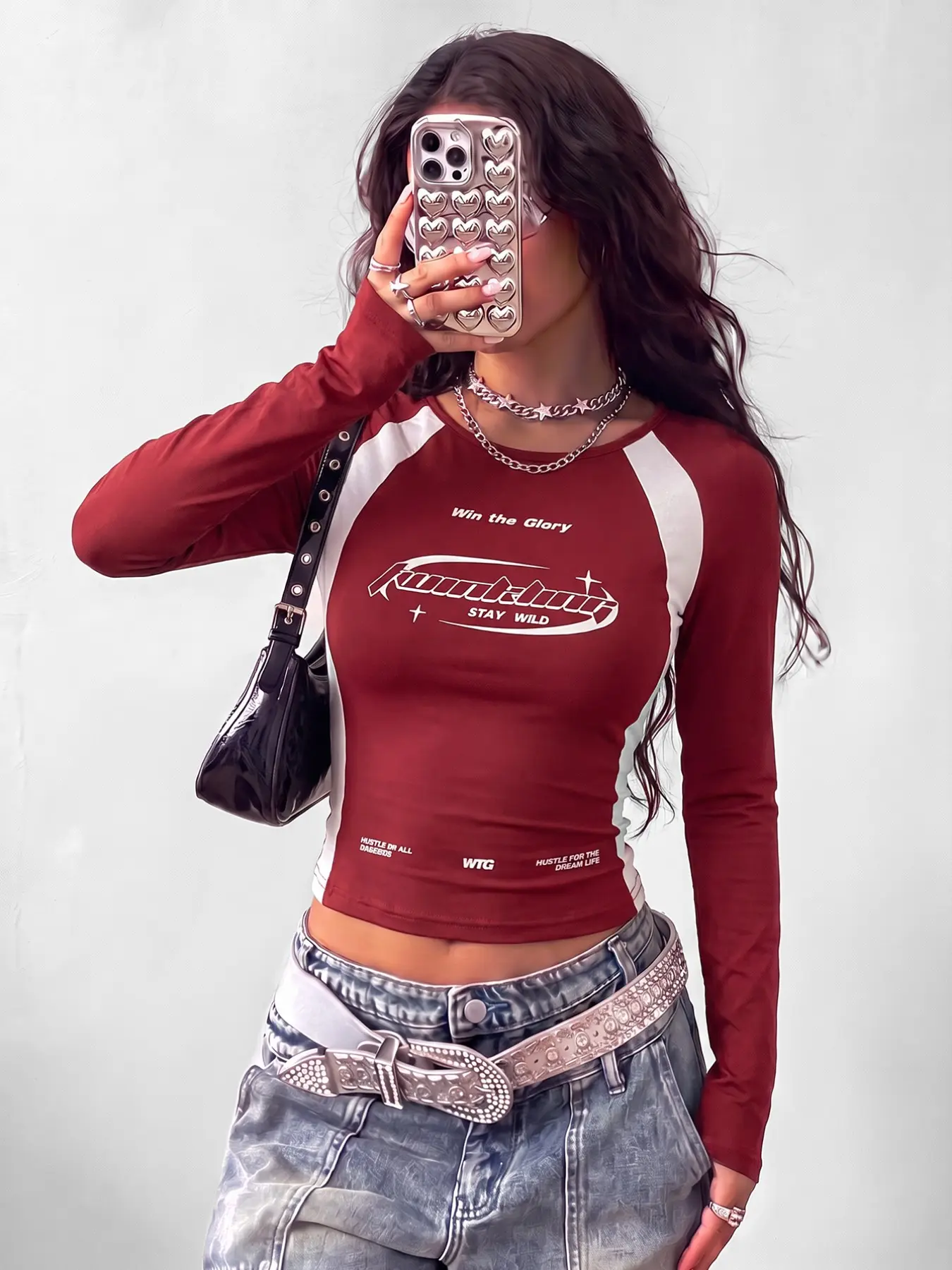 Burgundy White Color Block Raglan Long Sleeve Crop Top For Women, Y2K Streetwear Futuristic Letter Graphic Slim Fitted Tee, Grunge Casual Layering Shirt Matches Low Waist Jeans For Daily Night Club Outfit