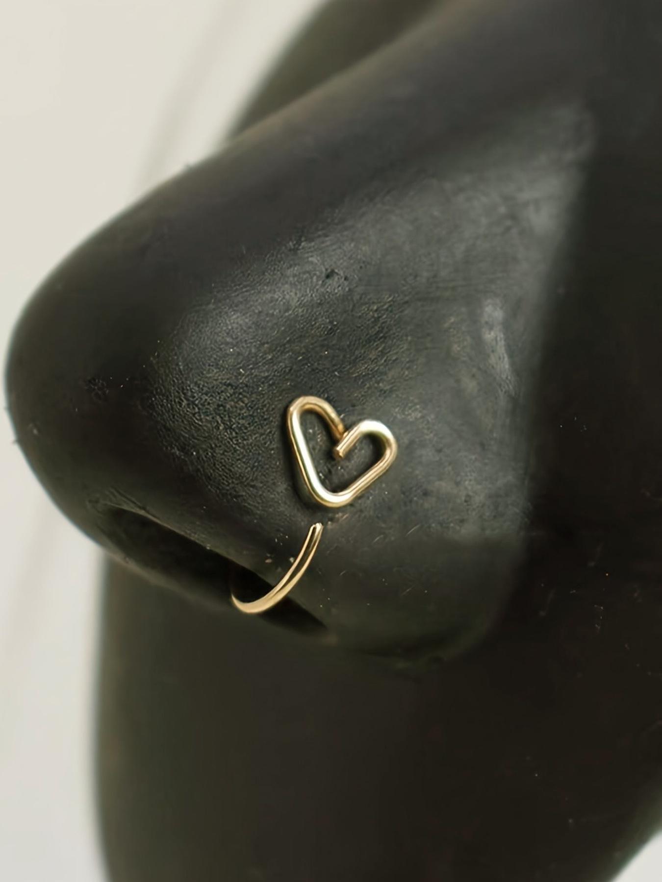 Heart Shaped Nose Stud, Stainless Steel Nose Ring, Body Jewelry for Women & Men, Suitable for Daily Wear