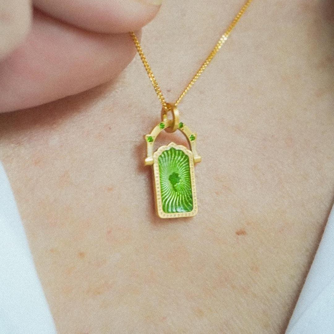 Tarot Shaking Necklace – Guardian Jewelry | Y2K Love Charm Necklace, Titanium Steel Vacuum Furnace, Tarnish-Free Hypoallergenic, High Color Retention, Waterproof Daily Wear, Boho Protection Gift for Her