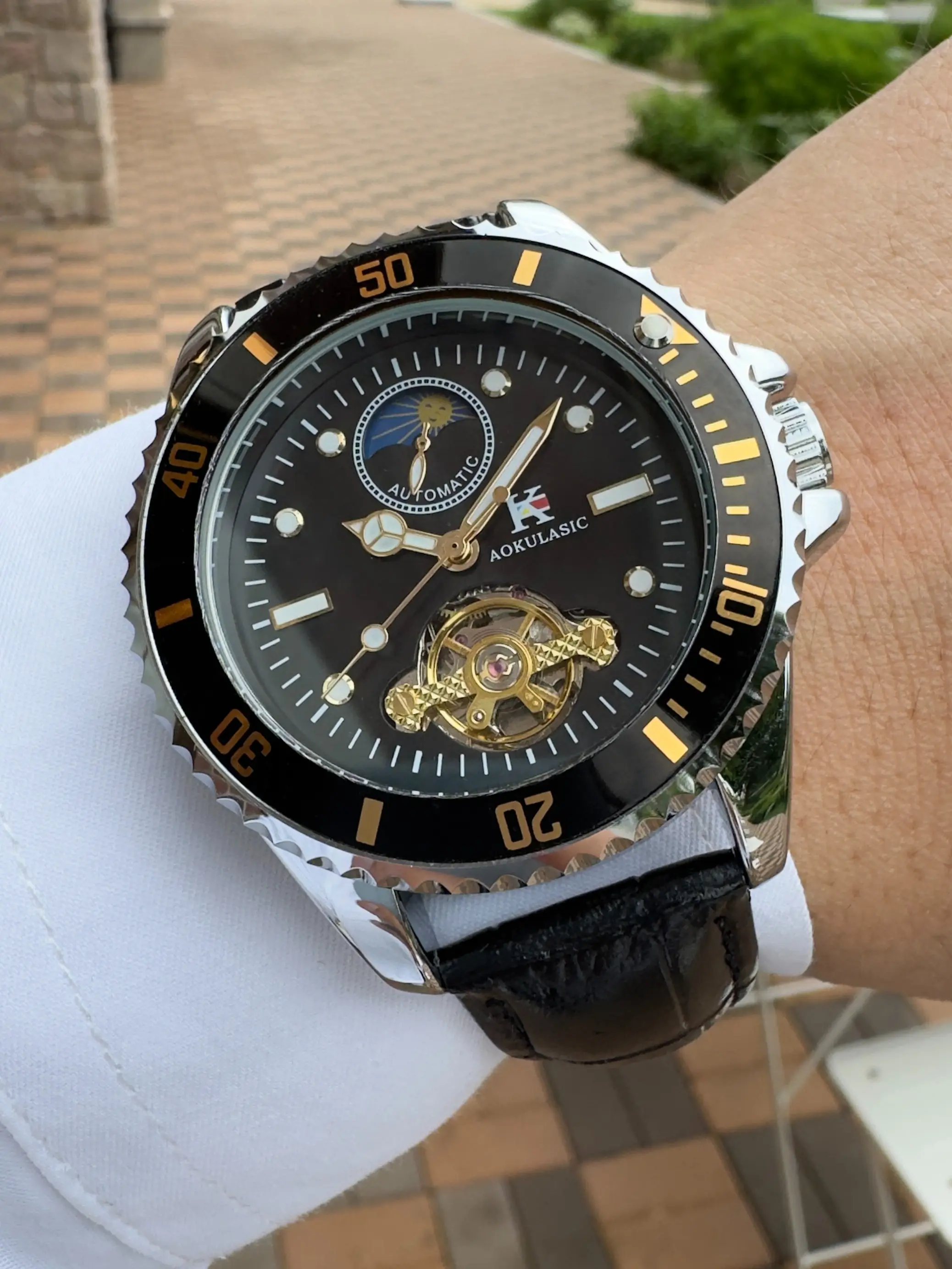 1pc Fashion Business Automatic Mechanical Watch for Men Luminous Hands Tourbillon Skeleton Watches Top Brand Black PU Leather Strap Classic Casual Luxury Mens Wristwatches