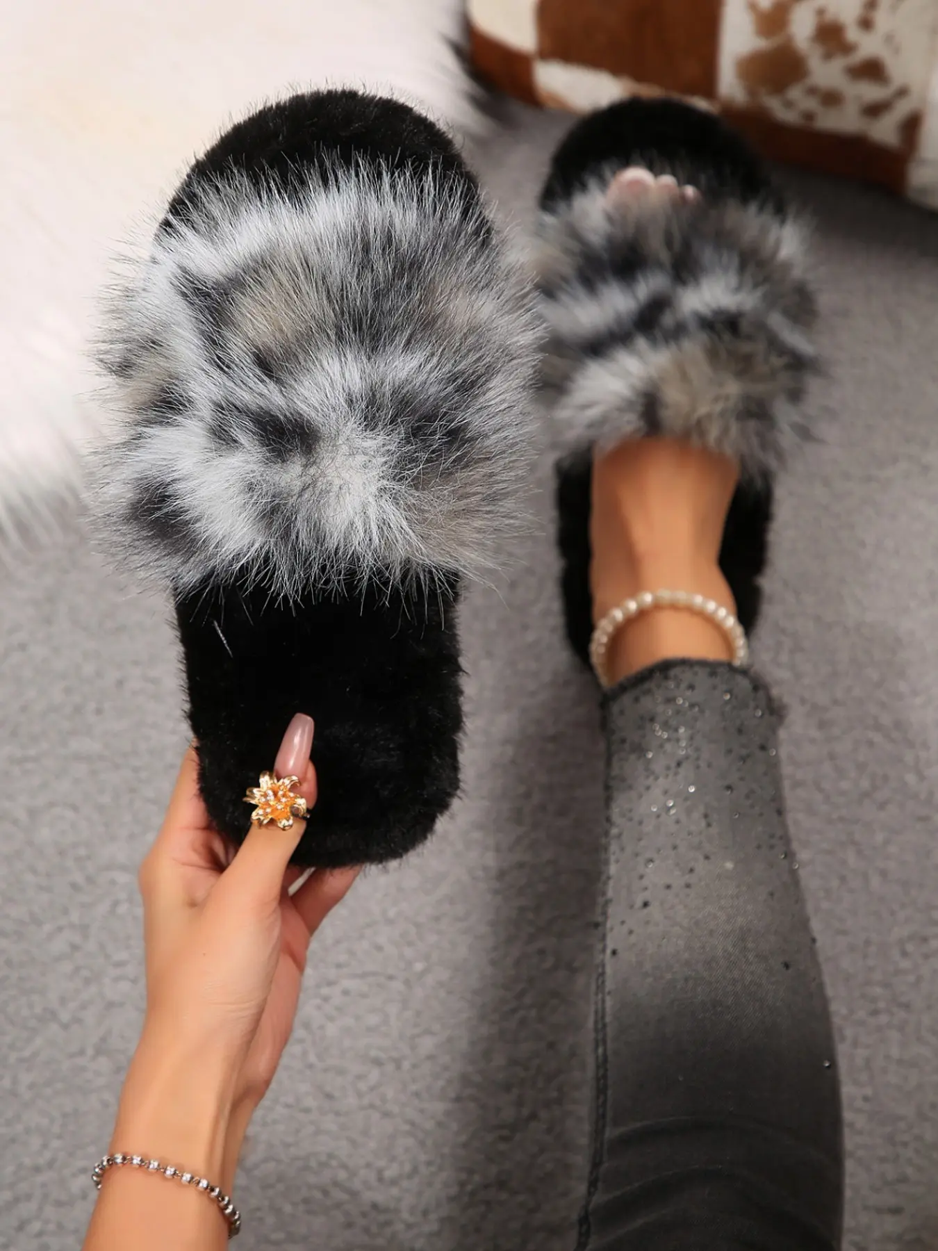 Women's Colorblock Long Plush Slip-On Sandals, Fall Winter Fashion Fake Fur Slippers, Home Non-Slip Warm Textile Shoes