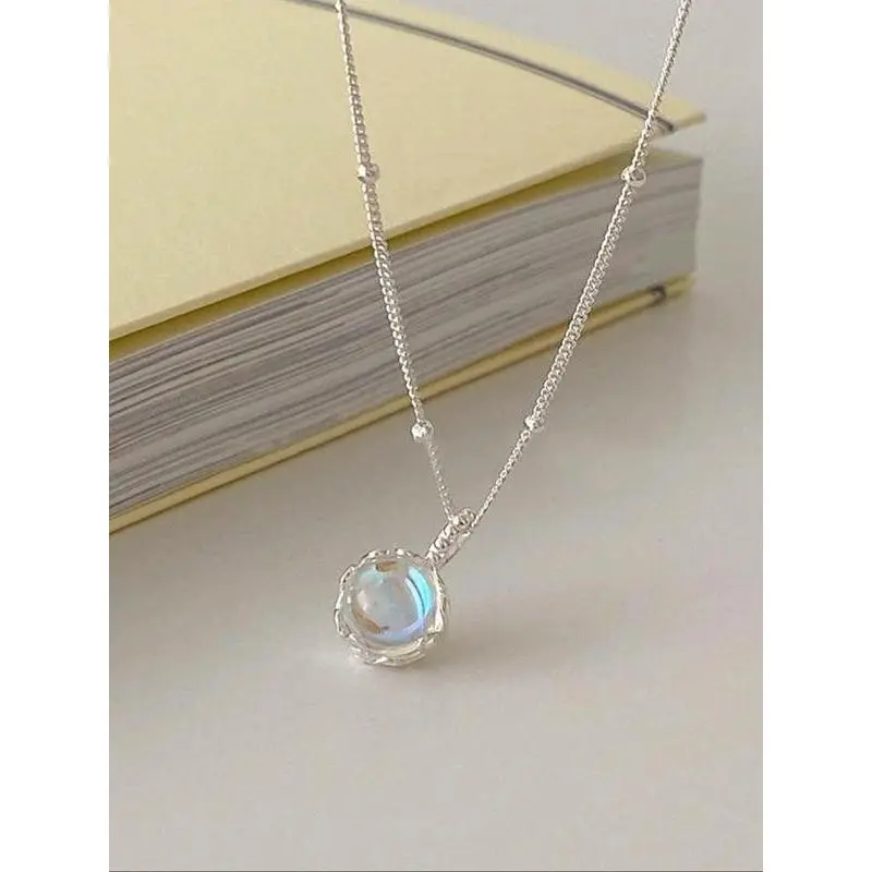 1 piece of S925 pure silver petal moonstone necklace for women's anti allergic jewelry, perfect for giving as a Valentine's Day or birthday gift to your girlfriend, Zircon Necklace