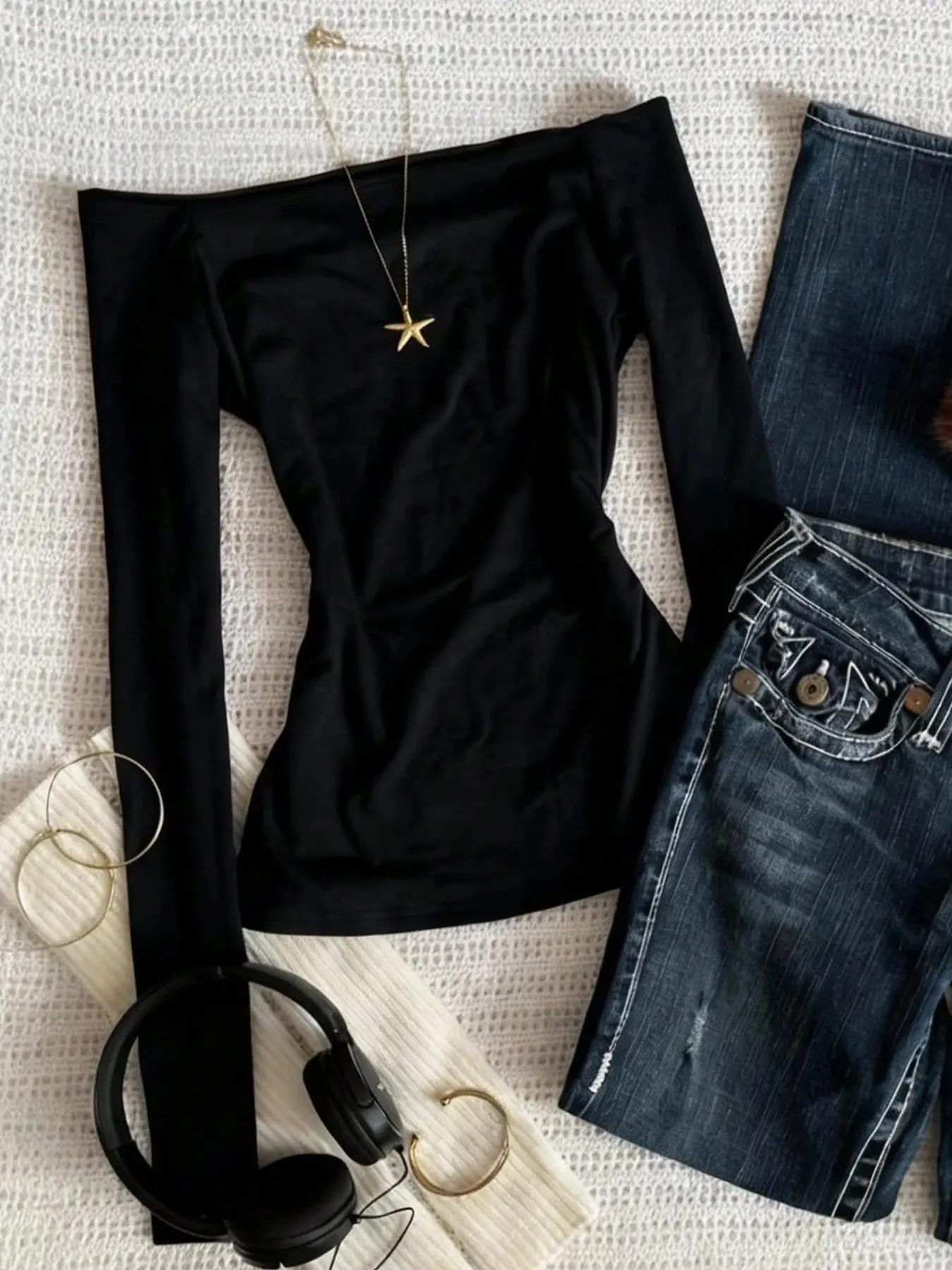 1Pcs Off-the-shoulder Long Sleeve Top for Women, Solid Black Anti-slip Neckline, Stretchy Form-fitting, Minimalist Casual Style