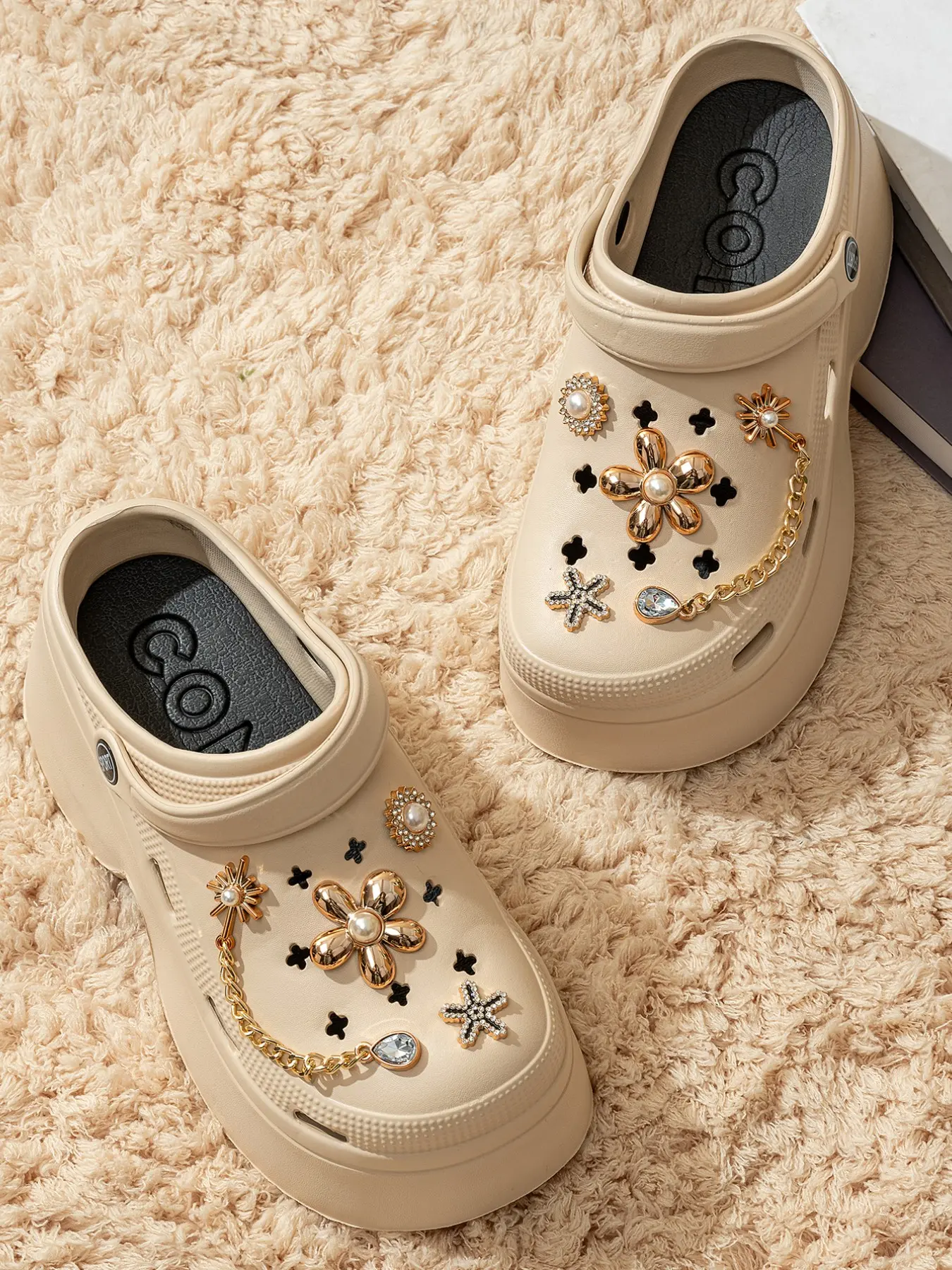 Women's Punk Style Perforated Shoes with Sequins, Thick Sole Hollow Design, Comfortable Garden Shoes, Cool Slippers, All Seasons Eva Material