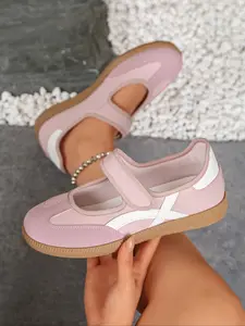 Women’s Casual Mary Jane Trainer Flats, Side Stripe Design, Hook and Loop Strap for Easy On & Off, Comfy All Season Shoes for Daily Outings, Commute & Dating
