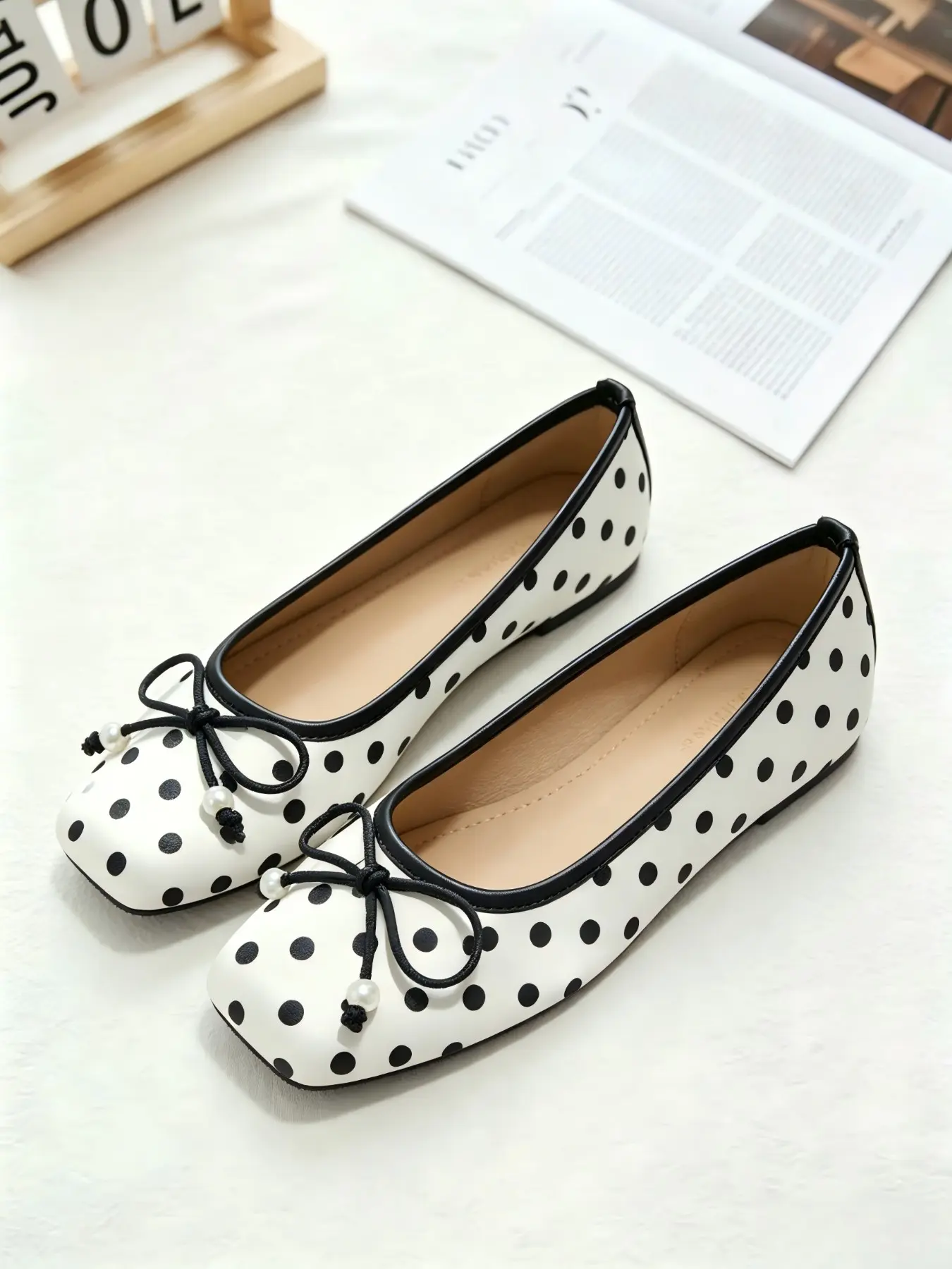 Women Soft Satin Polka Dot Ballet Flats, Large‑Size Friendly Non‑Slip Comfort Breathable Square Toe Flat Shoes, Pearl Bow Decor, Bow Decorated Shoes, All Season Footwear for Work Date Wedding Guest Party