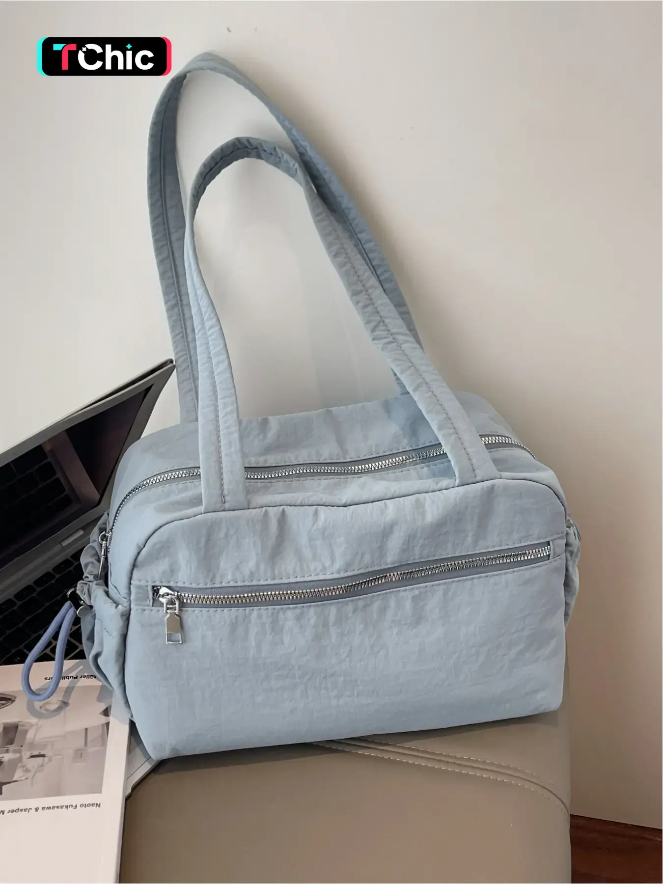 lightweight travel, fitness, leisure, Multifunctional sports bag, Lightweight Gym Workout Bag, nylon cloth handbag, portable single-shoulder bag for commuting, zipper closure, multiple colors, suitable for short trips, campus commuting, Workout Sport Bags