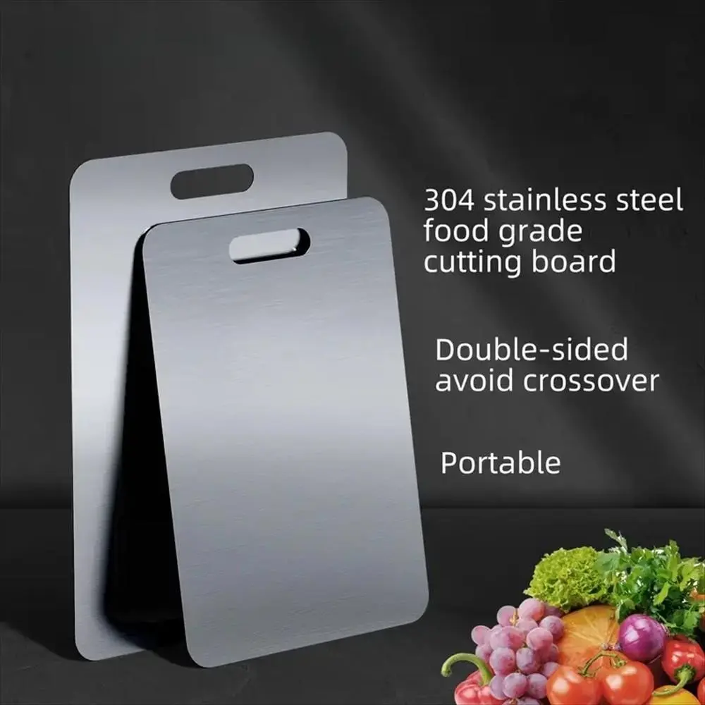 Thickened 304 stainless steel cutting board, rolling panel.Food-grade material, antibacterial and mildew-proof, can be carried and hung, and easy to place.Available on both sides, suitable for cutting vegetables, fruits, meat, and kneading noodles