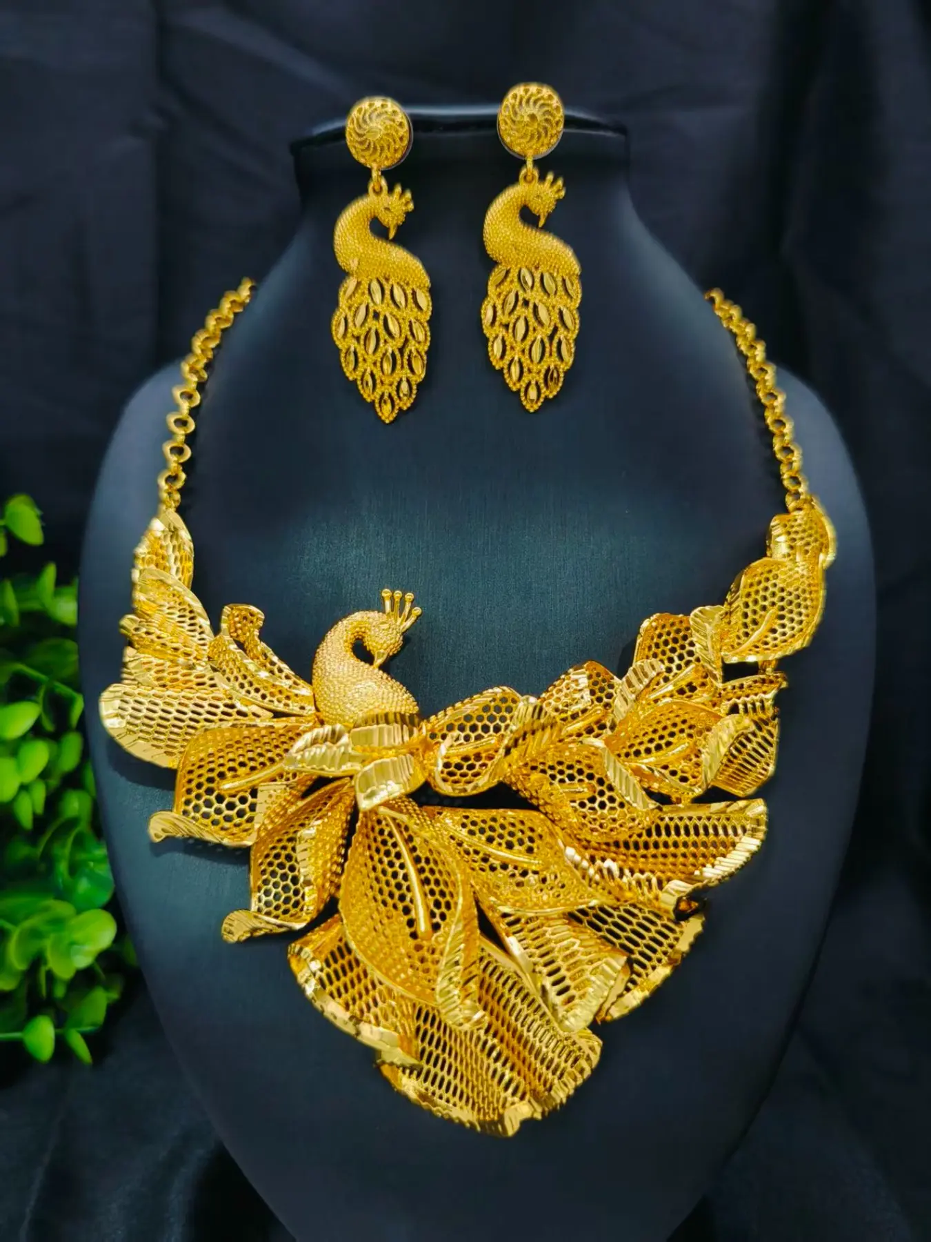 Fashion Women's Vintage Hollow Out Peacock Jewelry Set, Necklace Earrings, Wedding Party Gift, All Seasons