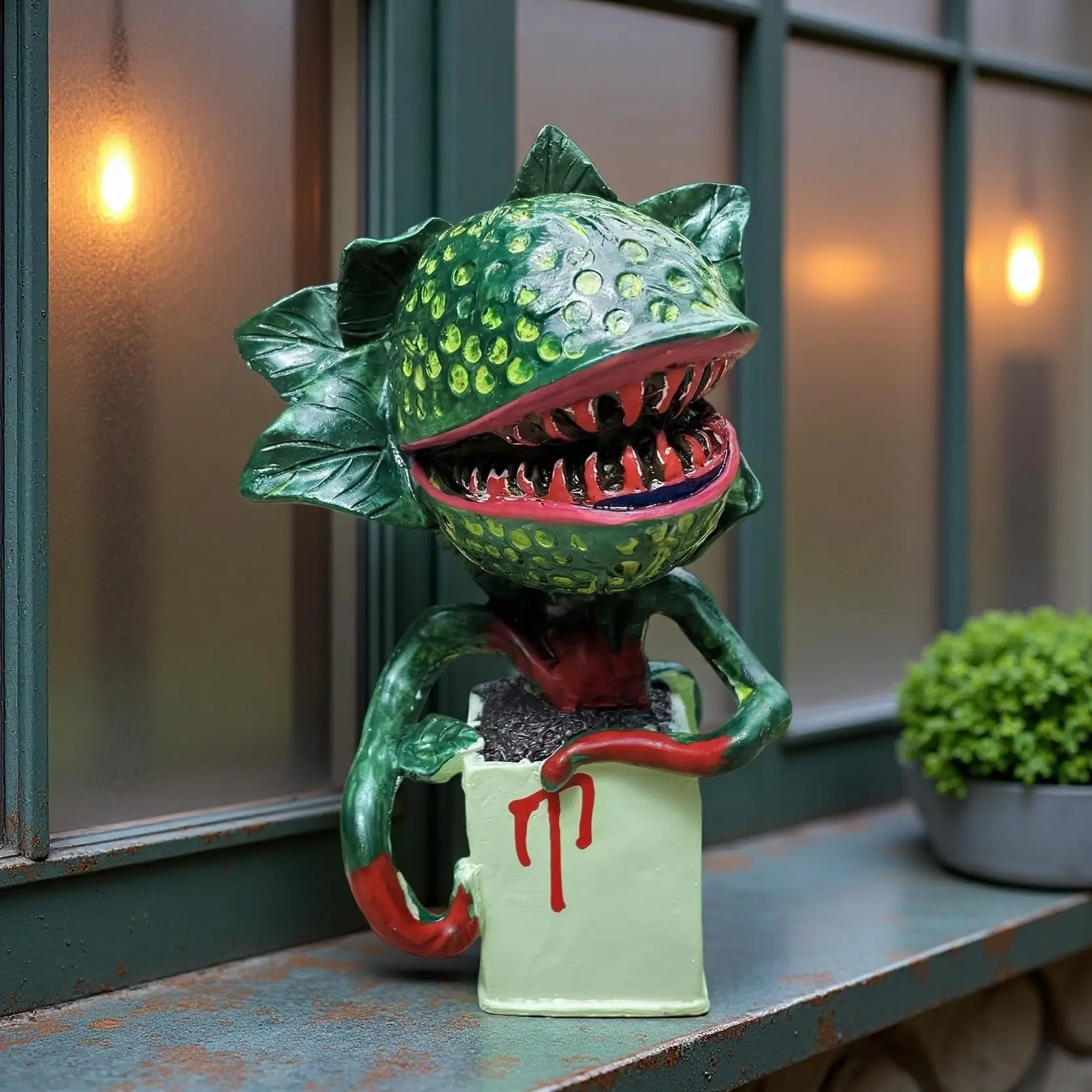 Horror Piranha Plant Garden Statue, 5.9" Tall Cannibal Plant Figurines Resin Chomper Corpse Flower Sculpture Halloween Decoration for Indoor Outdoor Home Office Desk Decor