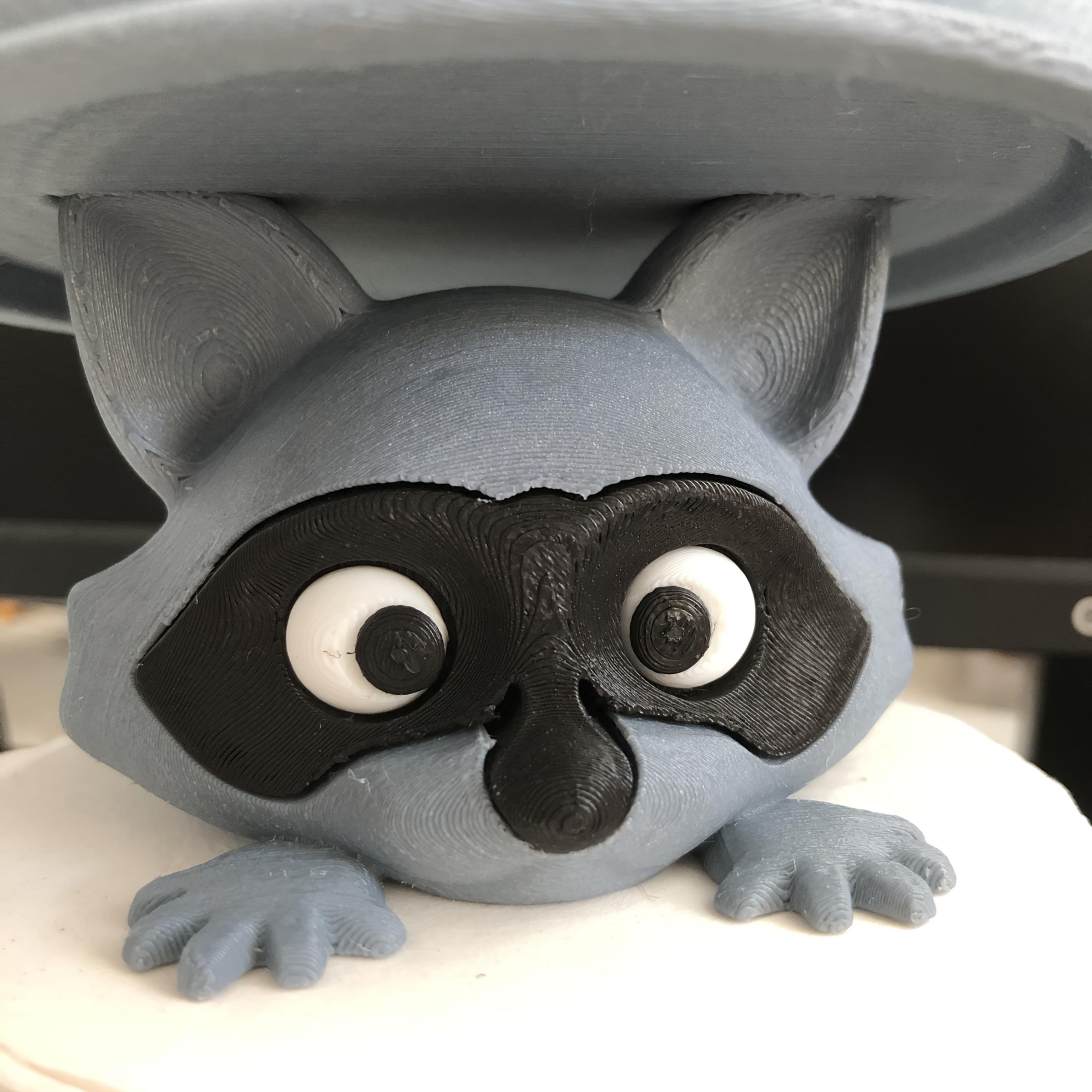 3D Printed Raccoon Toilet Paper Holder in Plastic, Whimsical Cartoon Design with Dustproof Lid, Standalone Bathroom Decor for Humor Lovers