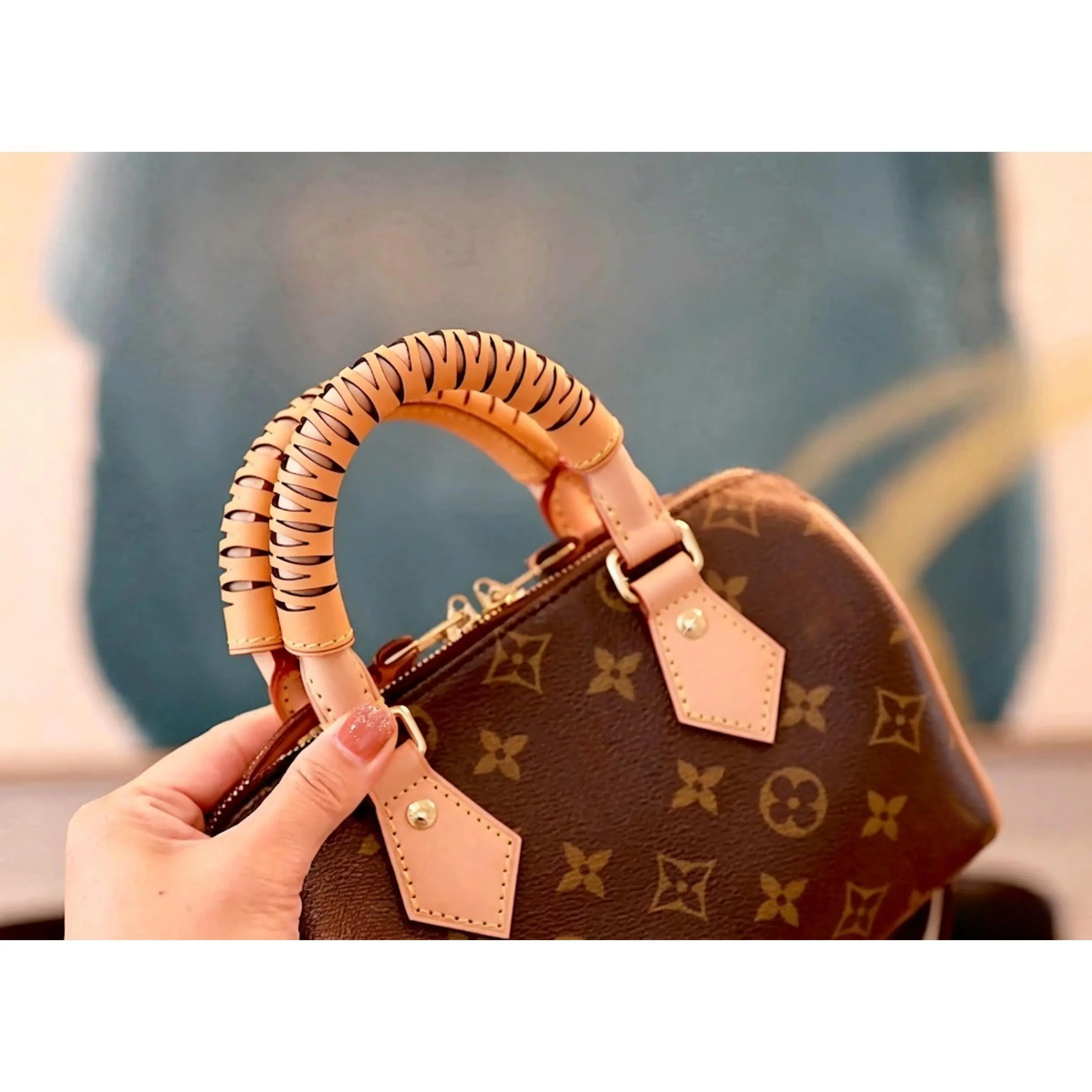 ORVELIA ATELIER Handmade Vachetta Leather Handle Protector for Round Handle Bags – Speedy 20/30 & Alma BB/PM Compatible