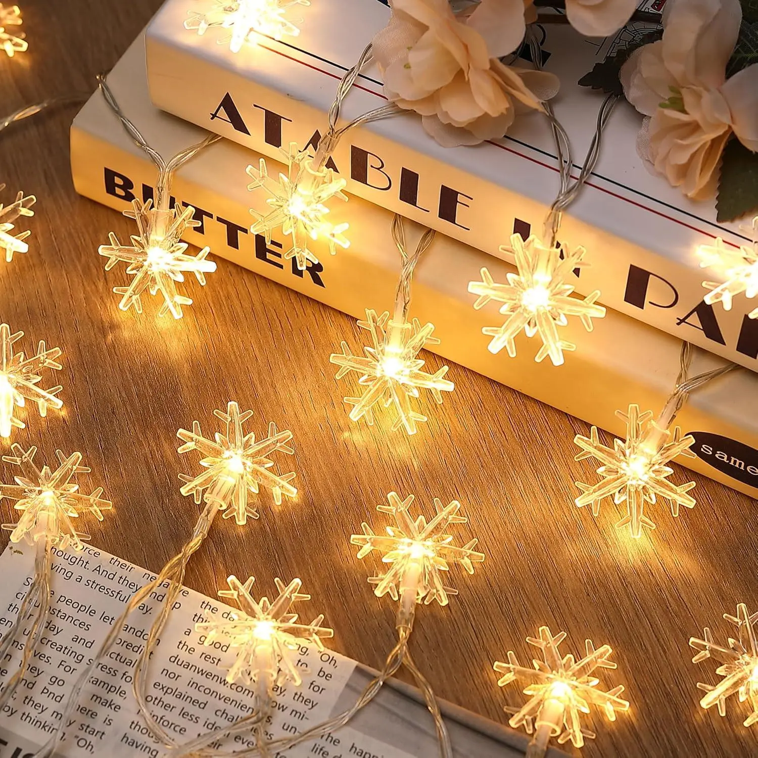 Snowflake Christmas String Lights, 20 ft 40 LED  Operated Christmas Lights, Xmas Decorations Fairy Lights for Bedroom Mantle Window Patio Tree Holiday Room Dorm Decor, Warm White