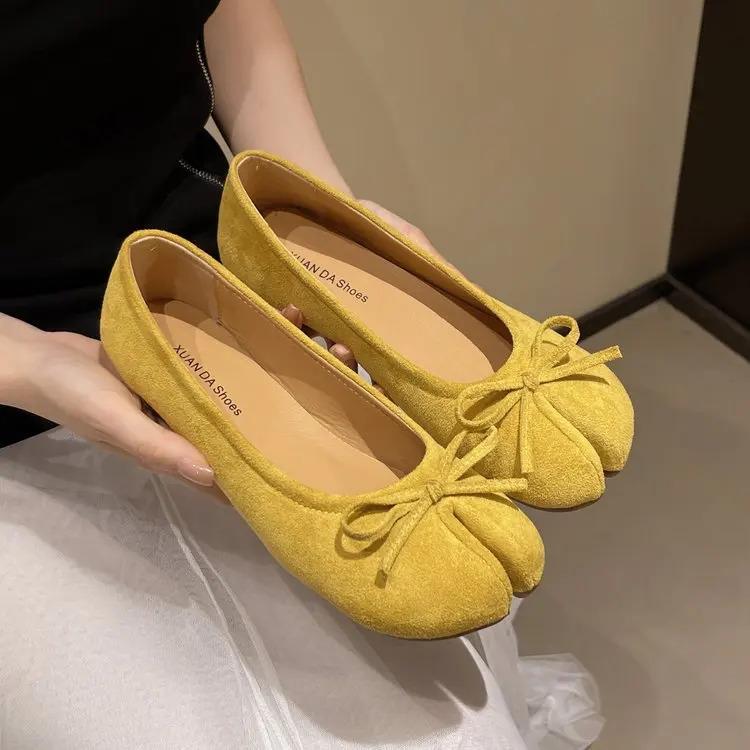 2026 New Pig Hoof Shoes, Cowhide Split Toe Shoes, Women's Summer Flat Bottom Shallow Mouth Single Shoes, Ballet Horseshoe Shoes, Axigo Same Style, One Step Stepping