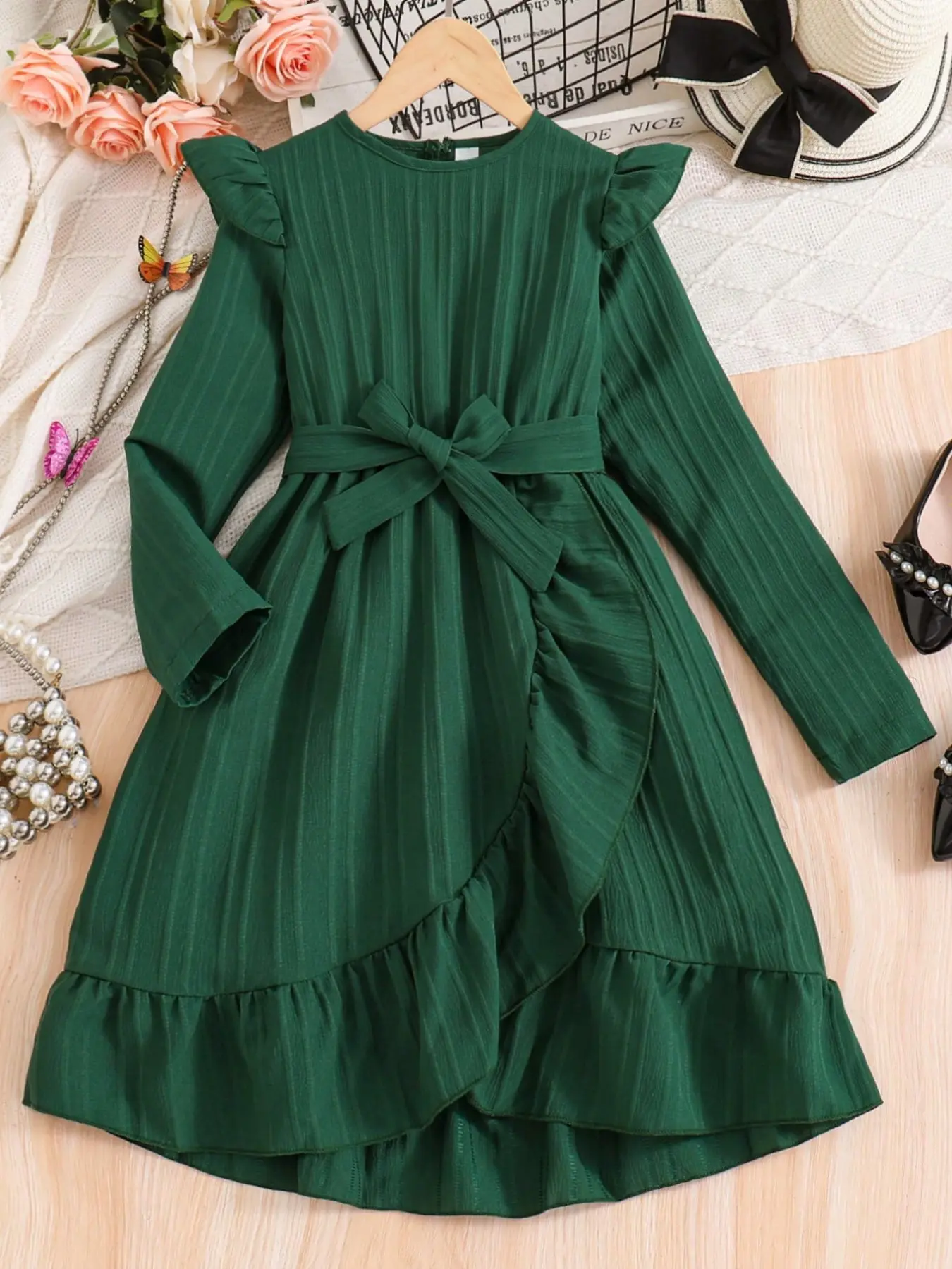Girls' Casual Textured Fabric Dress with Ruffle Hem and Belt, Slim-Fitting Fashionable Long Sleeve Top, Perfect for Daily Wear