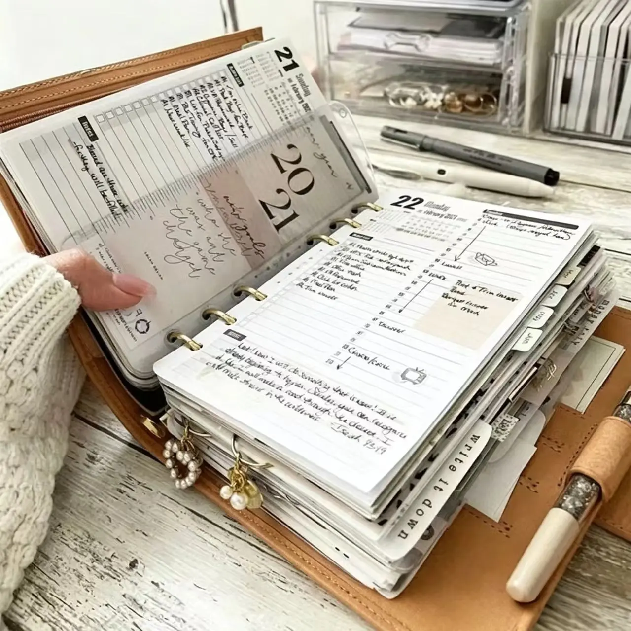 Customizable Ring Binder System, Leather Cover, Multi-Functional Pages, Comprehensive Life Management, Work Organization, Habit Tracking