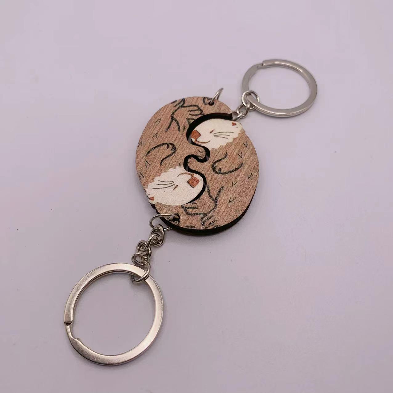 Otter Couple Design Keychain, Wooden Keychain, Cute Keychain for Couple, Keychain Kawaii, Matching Puzzle Keychain for Bag Car Phone, Fashion Accessories for Men & Women