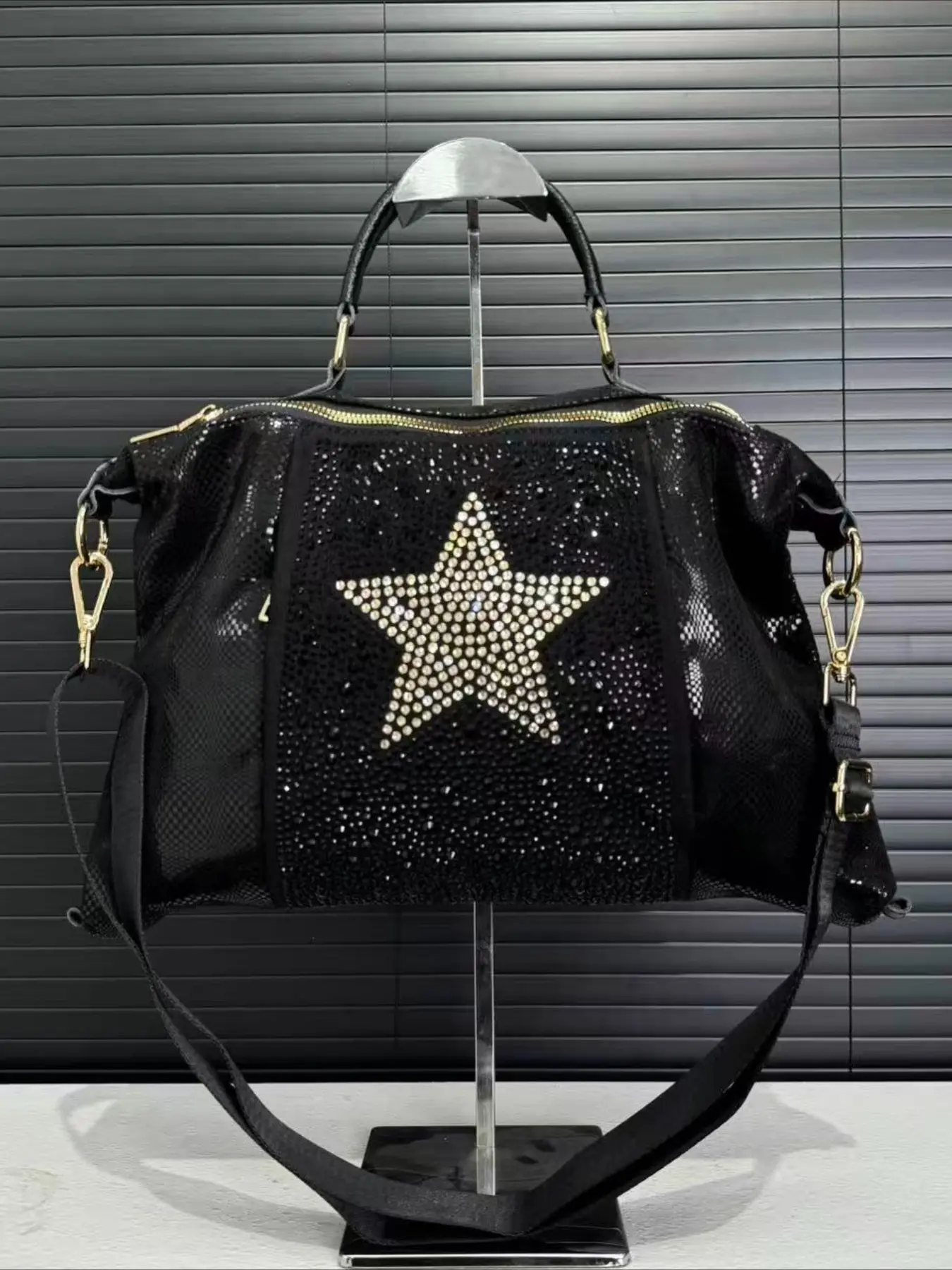 Ladies' fashionable gemstone inlaid elegant bag, personalized street Y2K spicy girl style with sequins, suitable for work, commuting, dating, and gatherings, diamond decorated flower single shoulder crossbody bag Crossbody Purse Handbags