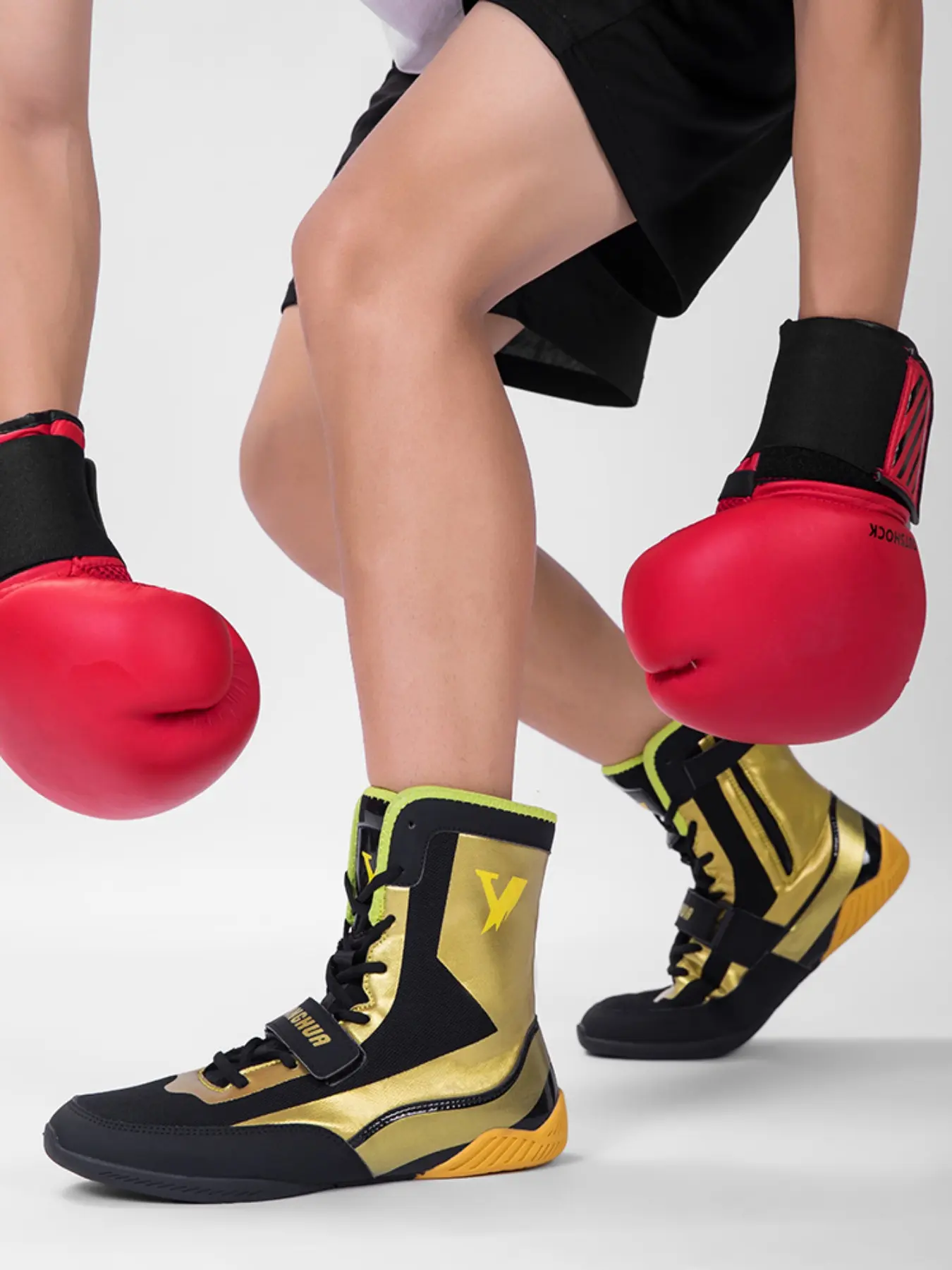 Men's Wrestling Training Shoes, High-Top Martial Arts Sneakers, Muay Thai Kickboxing Trainer, Laced Sports Shoes, Anti-Rip PU Upper, Slip-Resistant Sole