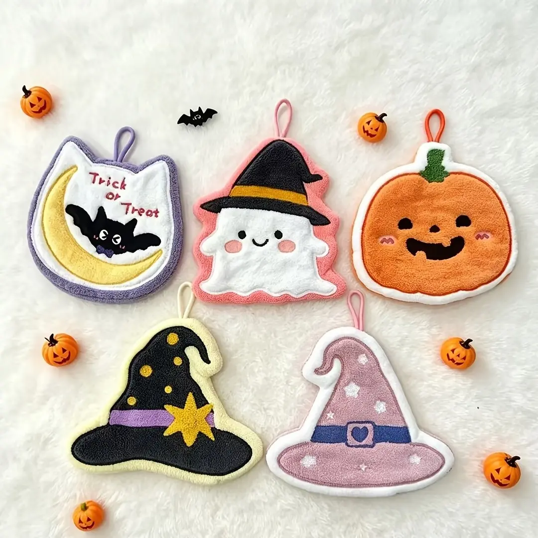 Halloween Quick-Dry Hanging Hand Towel, Cute Coral Fleece, Cartoon Design, Soft Texture, Home Decor, Random 1/3/5pcs