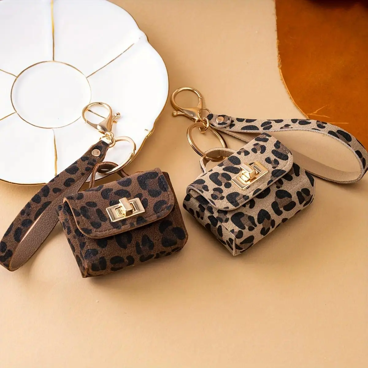 Women's Leopard Print Vegan Leather Keychain with Coin Pouch - Animal Print, Everyday Carry Fashion Charm, Mini Change Wallet Pendant, Bag Accessory Gift, Leopard Print Keychains, Animal Print Keychains