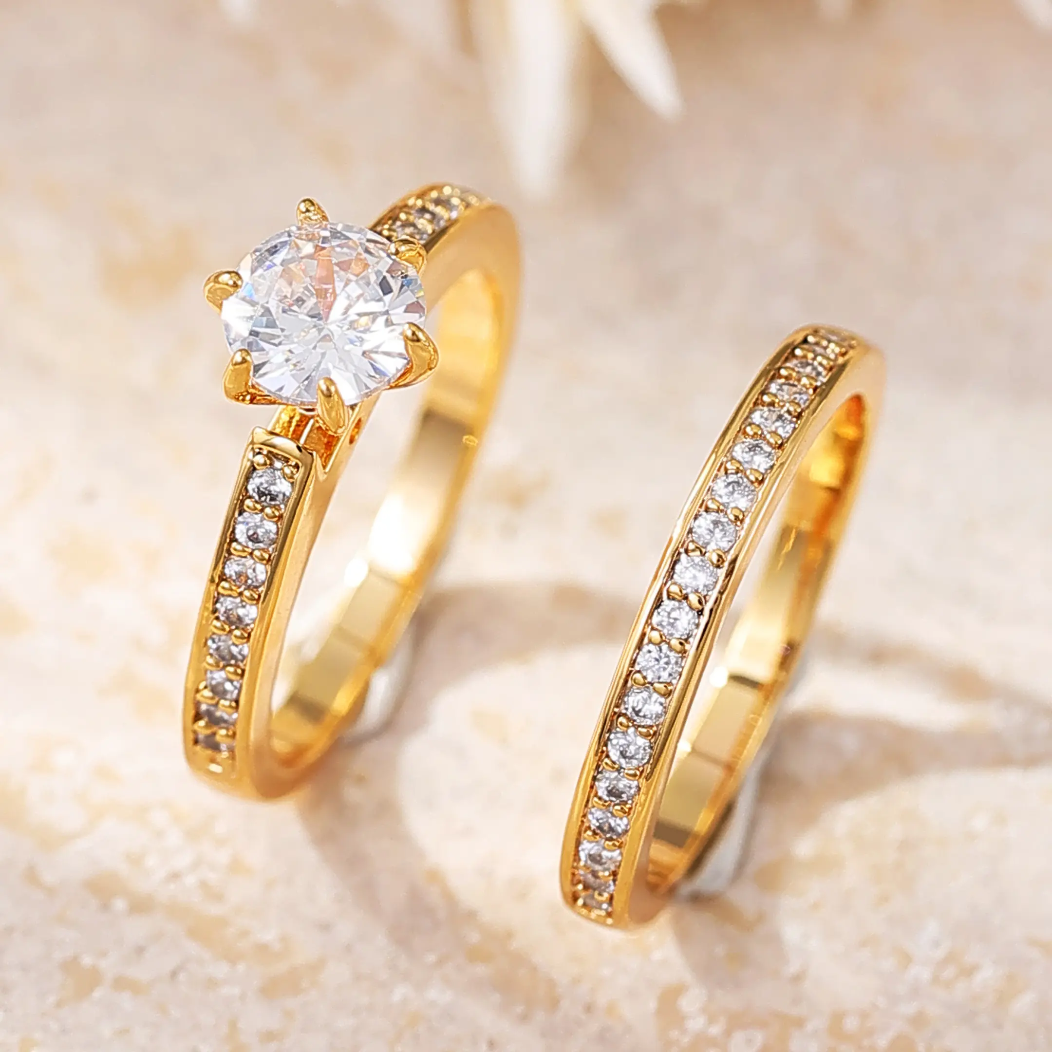 Women's 2-Piece Elegant Gold-Coated Engagement & Wedding Ring Set, Timeless Statement Bands with Sparkling Accents, Perfect Bridal Jewelry Gift for Valentine's Day, Rings for Women, Wedding Ring Sets