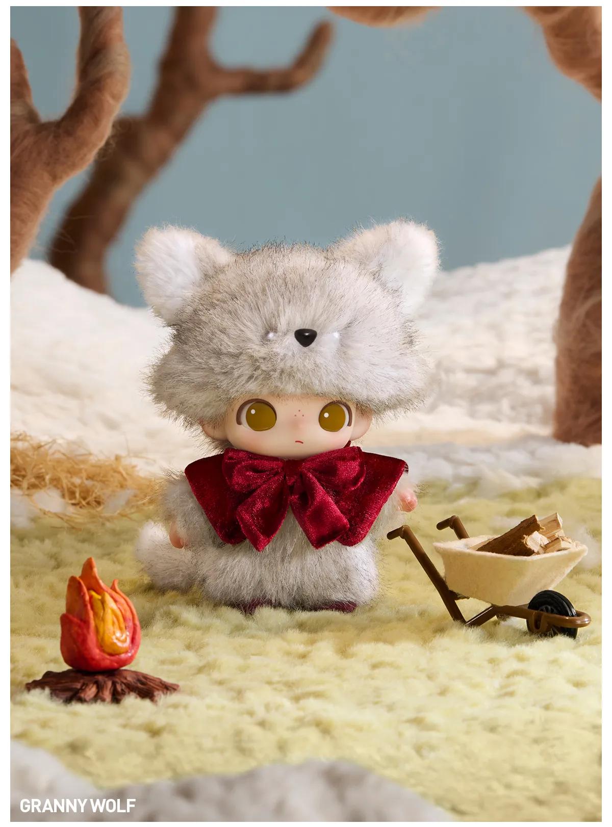 1554. DIMOO The Secret Theatre Club Series - Vinyl Plush Pendant Blind Box