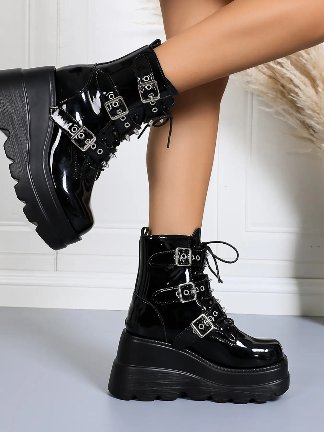Sweet Punk Thick Sole Buckle Short Boots, Y2K Gothic Metal Buckle Boots, Bright PU Leather Ankle Boots for Fall & Winter, Chunky Boots