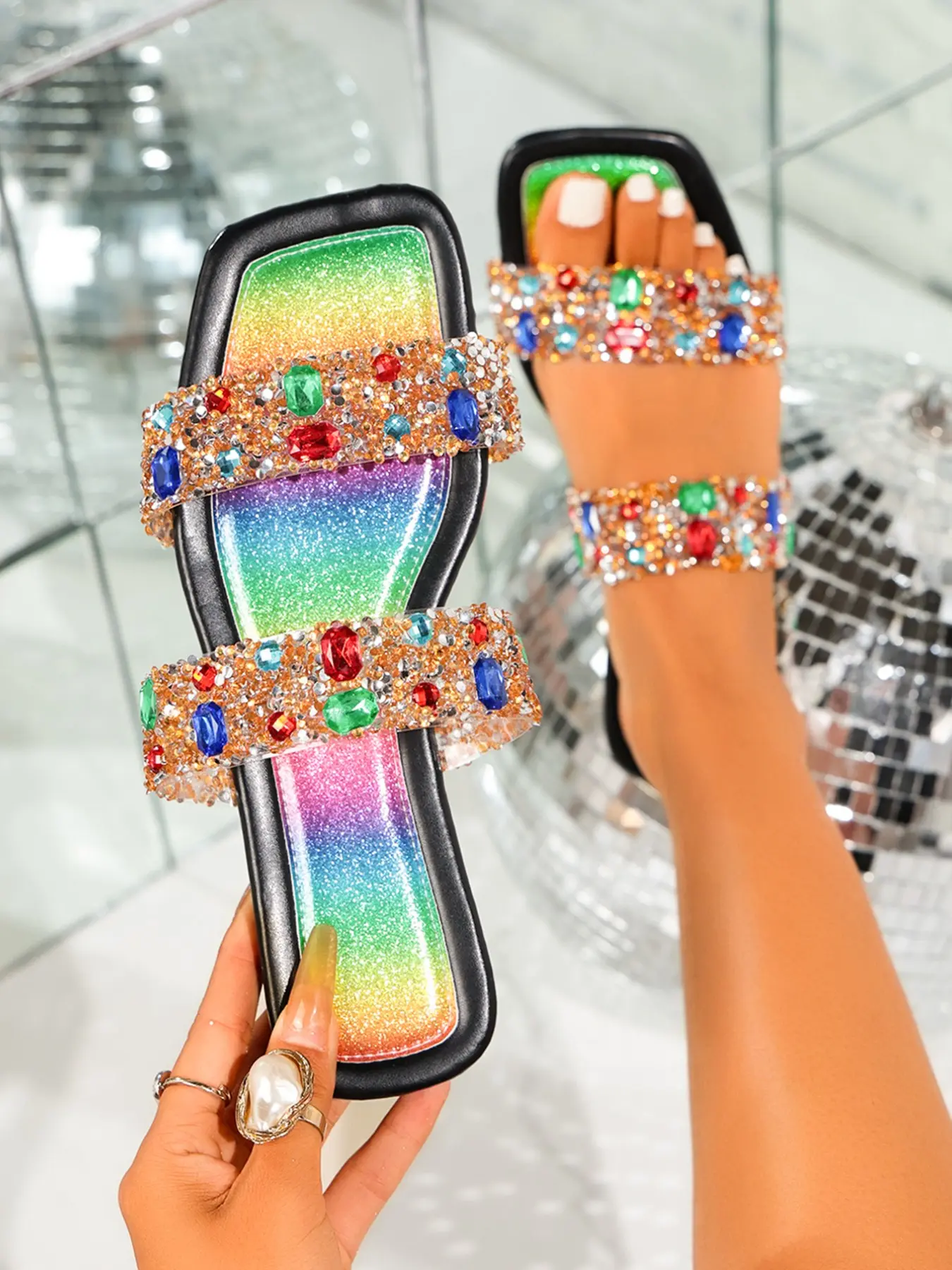 Boho Style Multicolor Rhinestone Fashionable Flat Sandals, Rainbow Gradient Sole, Versatile Open-Toe Slippers for Travel and Commute, Bohemian Trendy Sandals