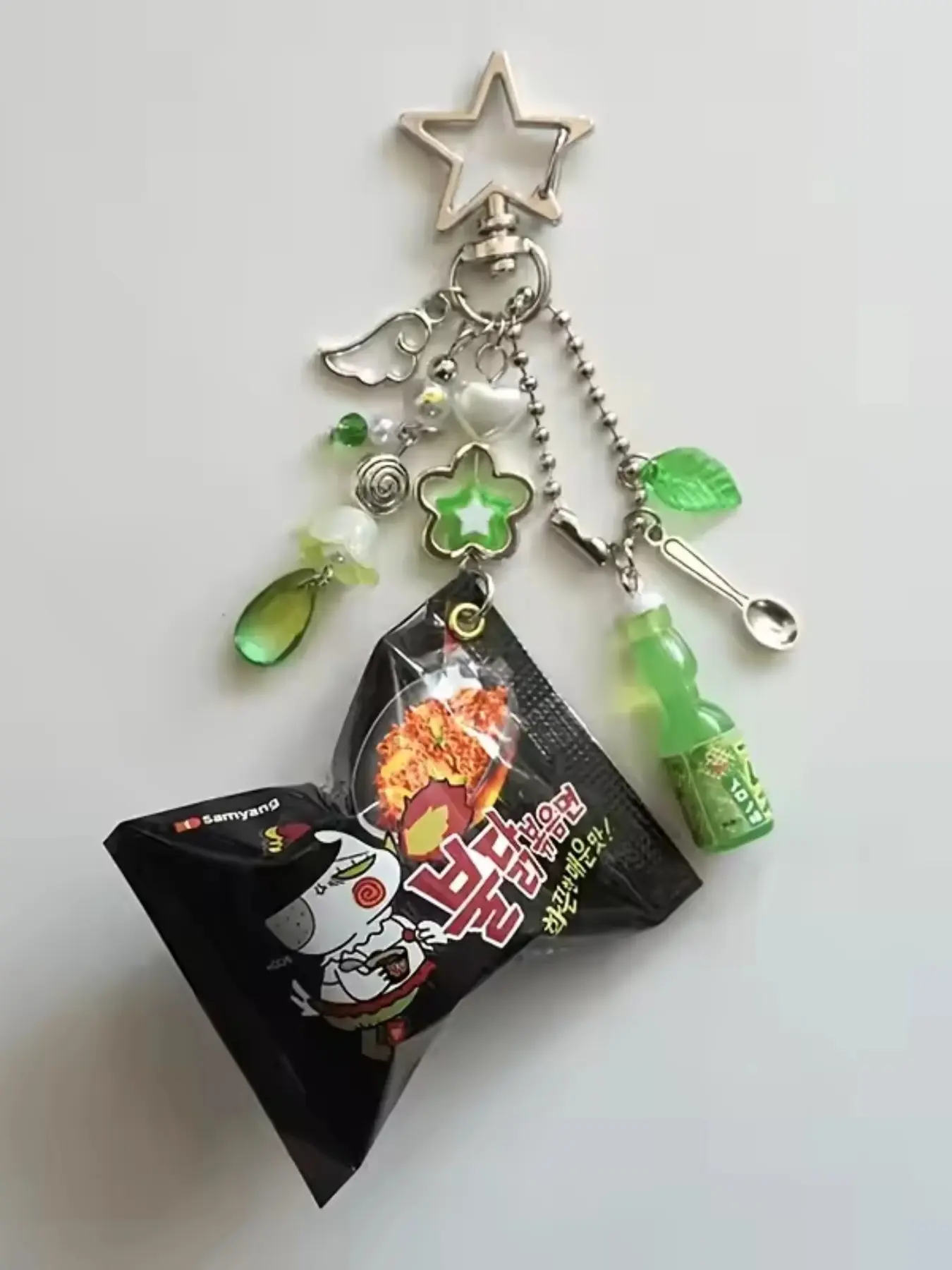 Charming Handmade Beaded Turkey Noodle Keychain Y2K, Aesthetic Keychain, Unique DIY Craft Accessory, Perfect Gift for Animal Lovers & Collectors, Keychain Collectible