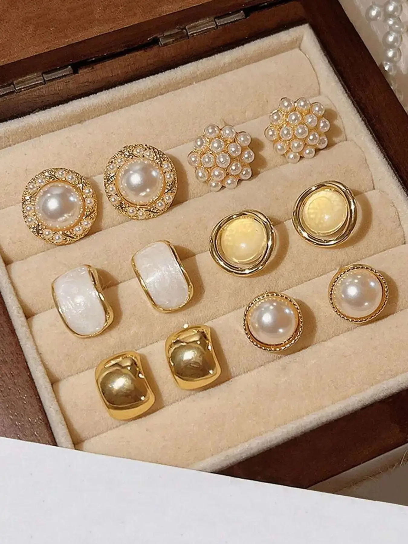 6 Pairs Elegant Faux Pearl Earrings Set for Women, Vintage Gold Tone Floral, Round & Square Stud Earrings, Trendy Classic Jewelry for Daily Wear, Dating & Party