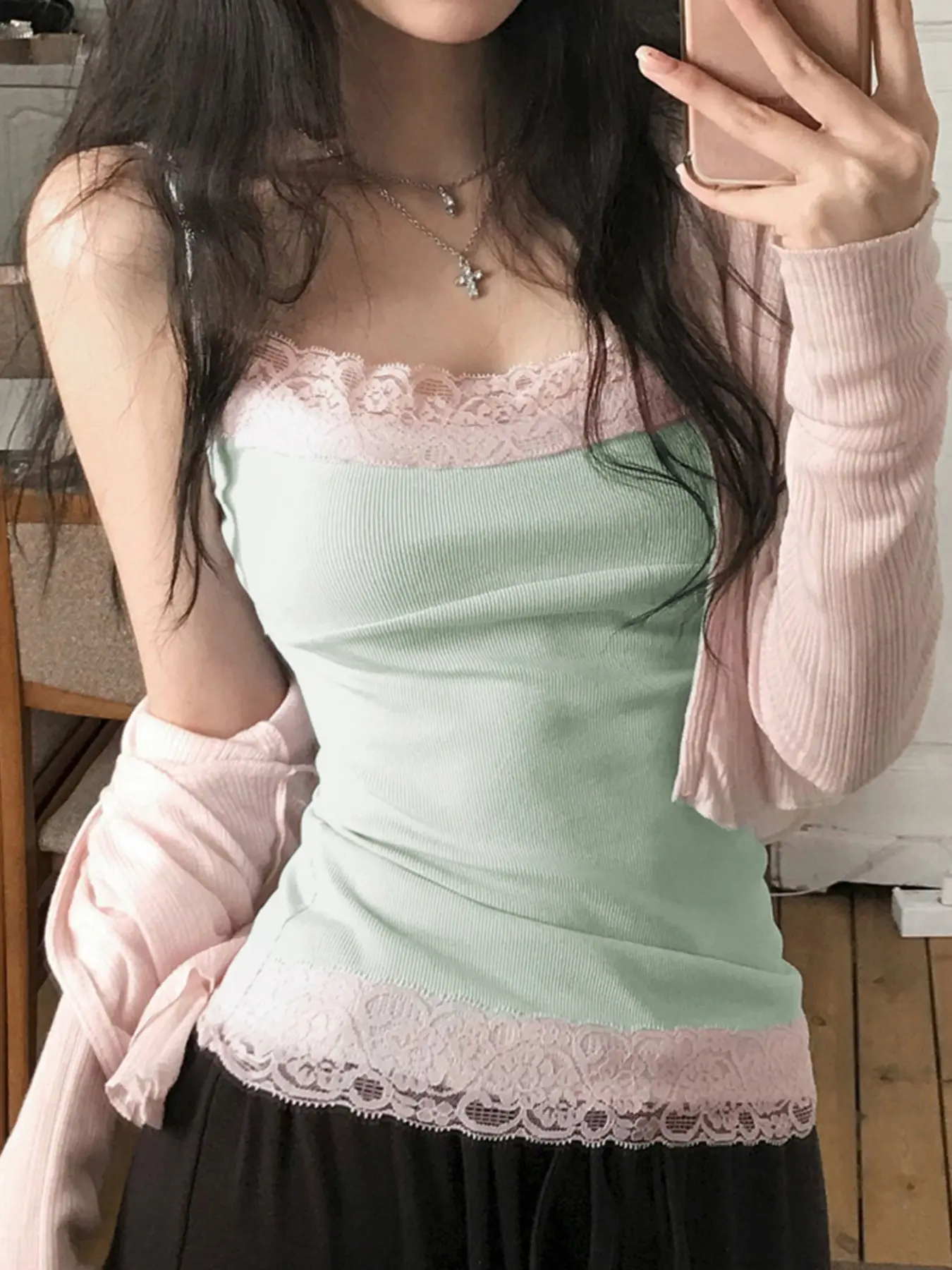 Y2K Colorblock Lace Edge Cute Girl Style Slim Fit Sleeveless Spaghetti Strap Cami Top, Women's Basic Backless Vest, Casual, Chic, Fashionable, Feminine and Comfortable
