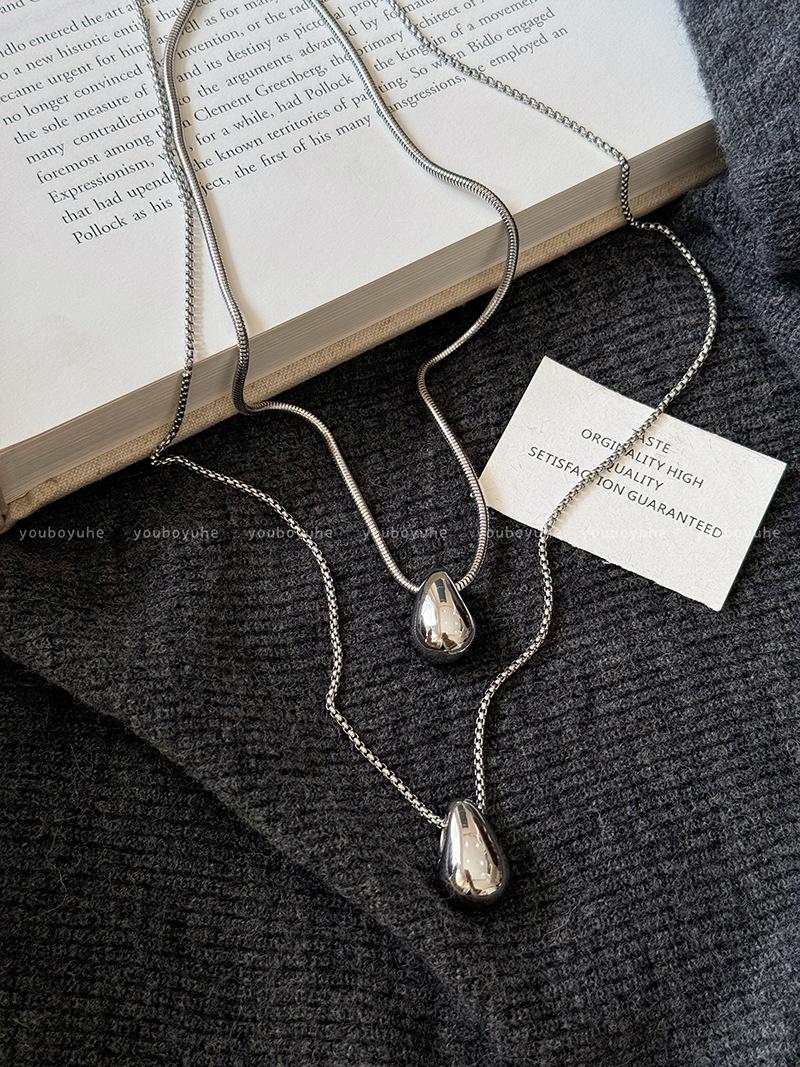 Minimalist Silver Teardrop Titanium Steel Necklace for Women | High-End Long Sweater Chain | Edgy Cool Tone Fashion Accessory