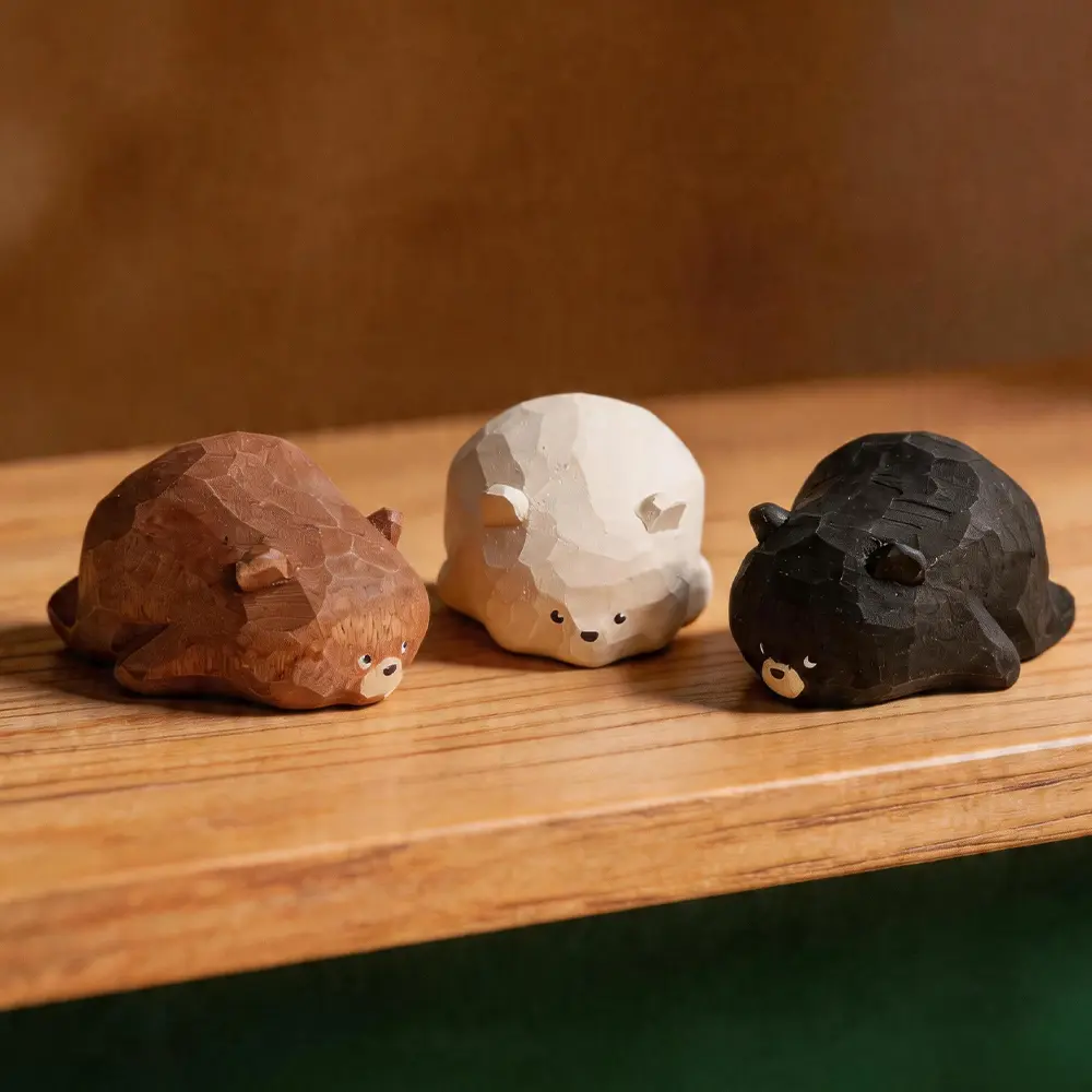 Cute Lazy Bear Design Wooden Ornament,Polar Bear，Black Bear，Brown Bear，1 Count Hand Carved Desktop Decoration, Desktop Statue, Creative Home Decor for Living Room Bedroom Office, Collectible Figure，Birthday gift,Christmas gift,Valentine gift