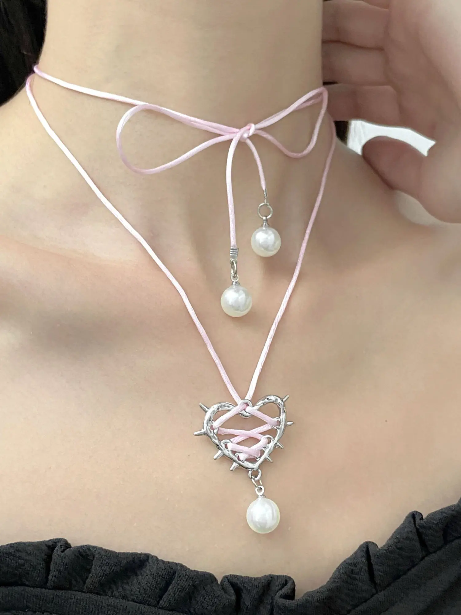 10pcs/5pcs/1pc Sweet Cool Thorn Heart Wrap Ribbon Pearl Pendant Necklace, New Fashion Sexy Lockbone Chain