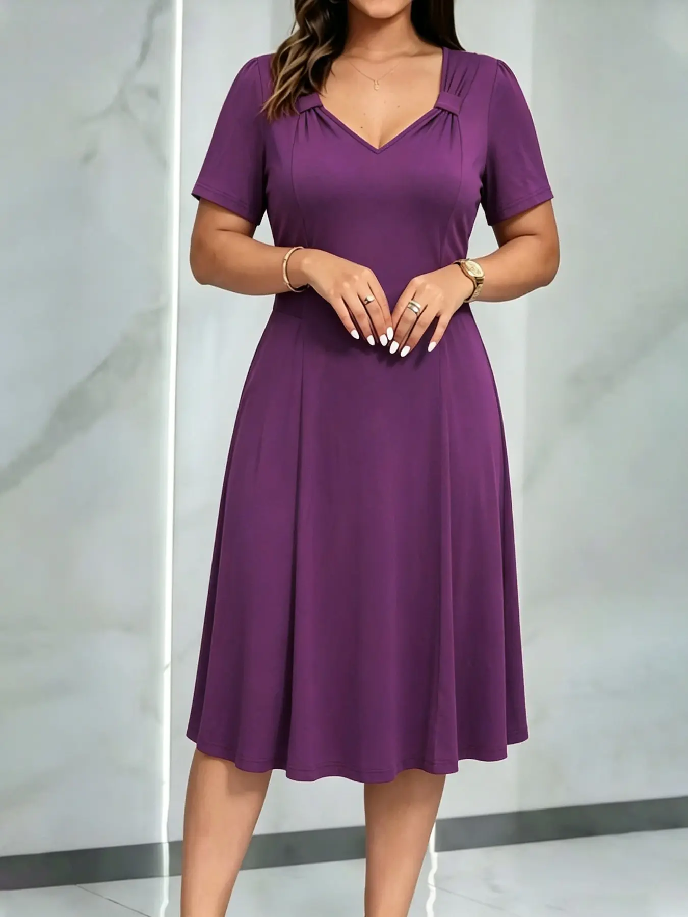 Women's dress, purple V-neck, pleated shoulders, short sleeves, full skirt, bow, fitted waist, mid-length, elegant for Everyday commuting, parties, banquets, and banquets; fashionable and beautiful knee-length skirt.