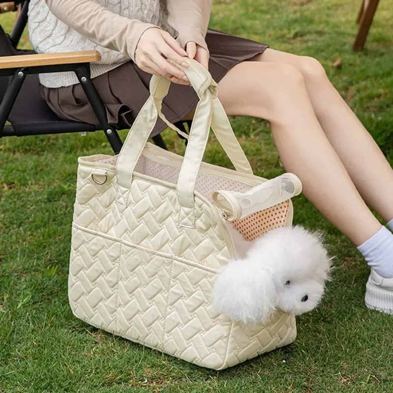 Portable Pet Bag for Cats and Small Dogs, Puppy Carrier, Breathable Car Carrier, Stress-Reducing, All-Season Use, Suitable for Pets Under 16 Lbs