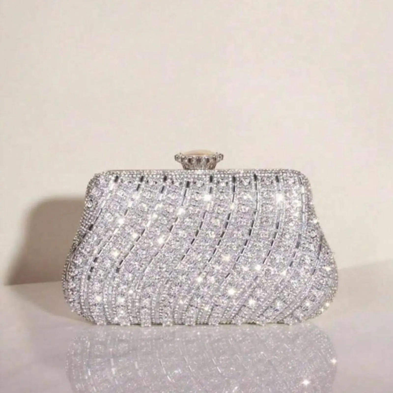Diagonal Ruched Rhinestone Sequins Evening Shoulder Clutch Bag, Luxury Elegant Women's Party Purse Bridal clutch Dinner Bag with Chain, Suitable for Wedding, Party, Birthday, Various Formal Occasions