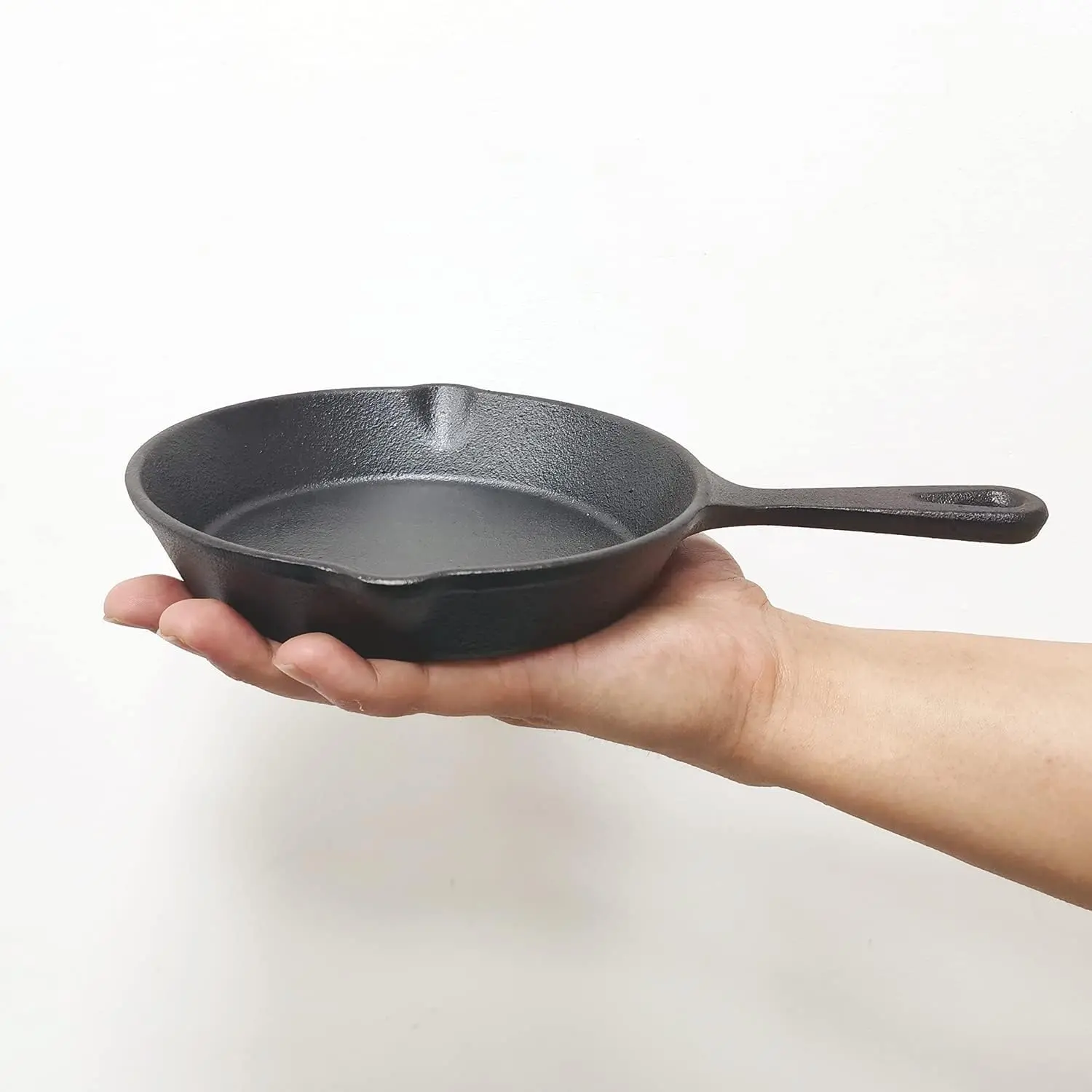 6-Inch Pre-Seasoned Cast Iron Skillet - Frying Pan with Drip-Spouts, Oven & Grill Safe, Restaurant Chef Quality, Even Heating, Ideal for Camping & Indoor Cooking