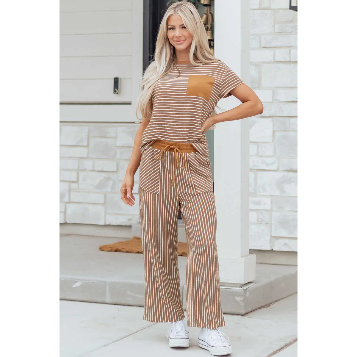 Women's Striped Two Piece Outfit Set, Crew Neck Tee and Drawstring Cropped Pants Casual Set
