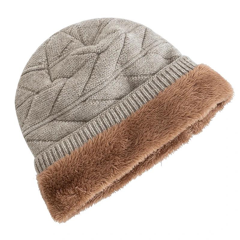 New Unisex Beanie Hats For Men & Women Outdoor Ski Sports Winter Hat Letter Label Decor Plush Fur Lined Warm Knitted Hat