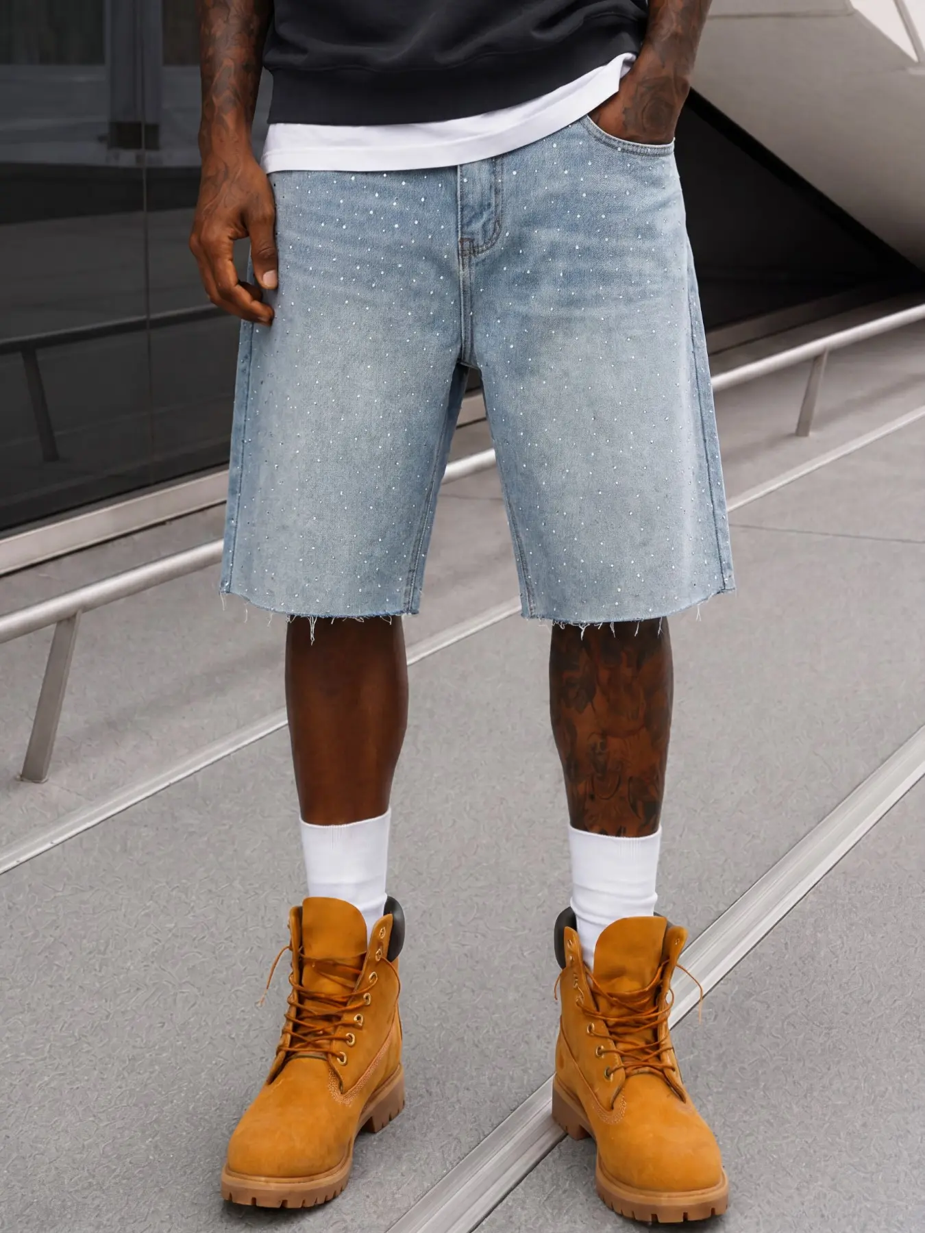 Men's Light Wash Rhinestone Baggy Denim Jean Shorts, Knee Length Raw Hem Jorts, Loose Fit Y2K Hip Hop Skate Streetwear Summer Shorts