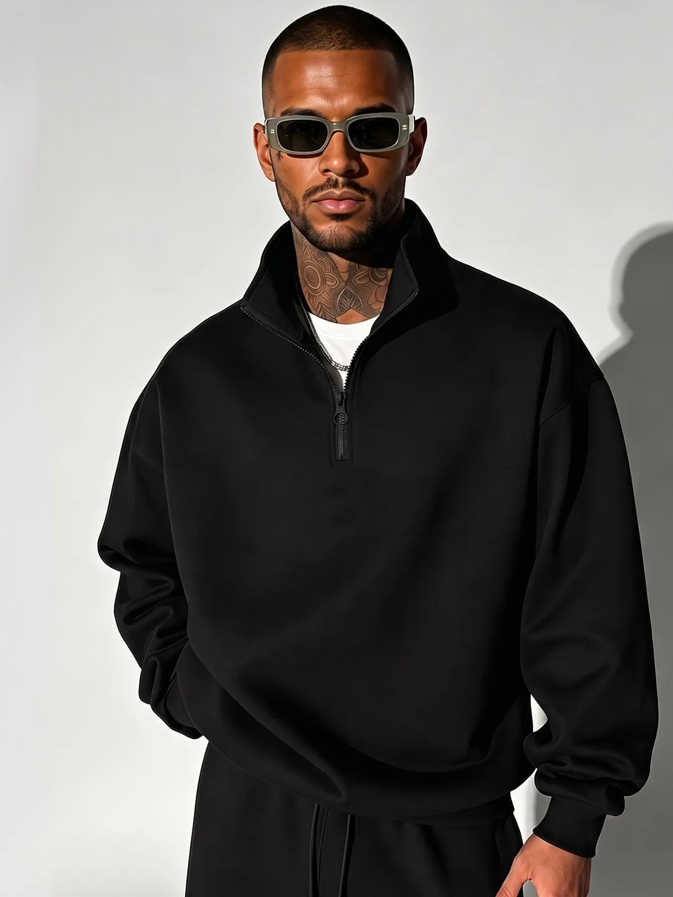 Men's Solid Black Oversized Drop Shoulder Quarter Zip Stand Collar Sweatshirt, Casual Fashion Sweatshirt, Plain Black Half Zip High Neck Loose Pullover Made Of Thick Air Layer Fabric, Streetwear Long Sleeve Top for Daily Street, Campus & Fall Winter Outfi