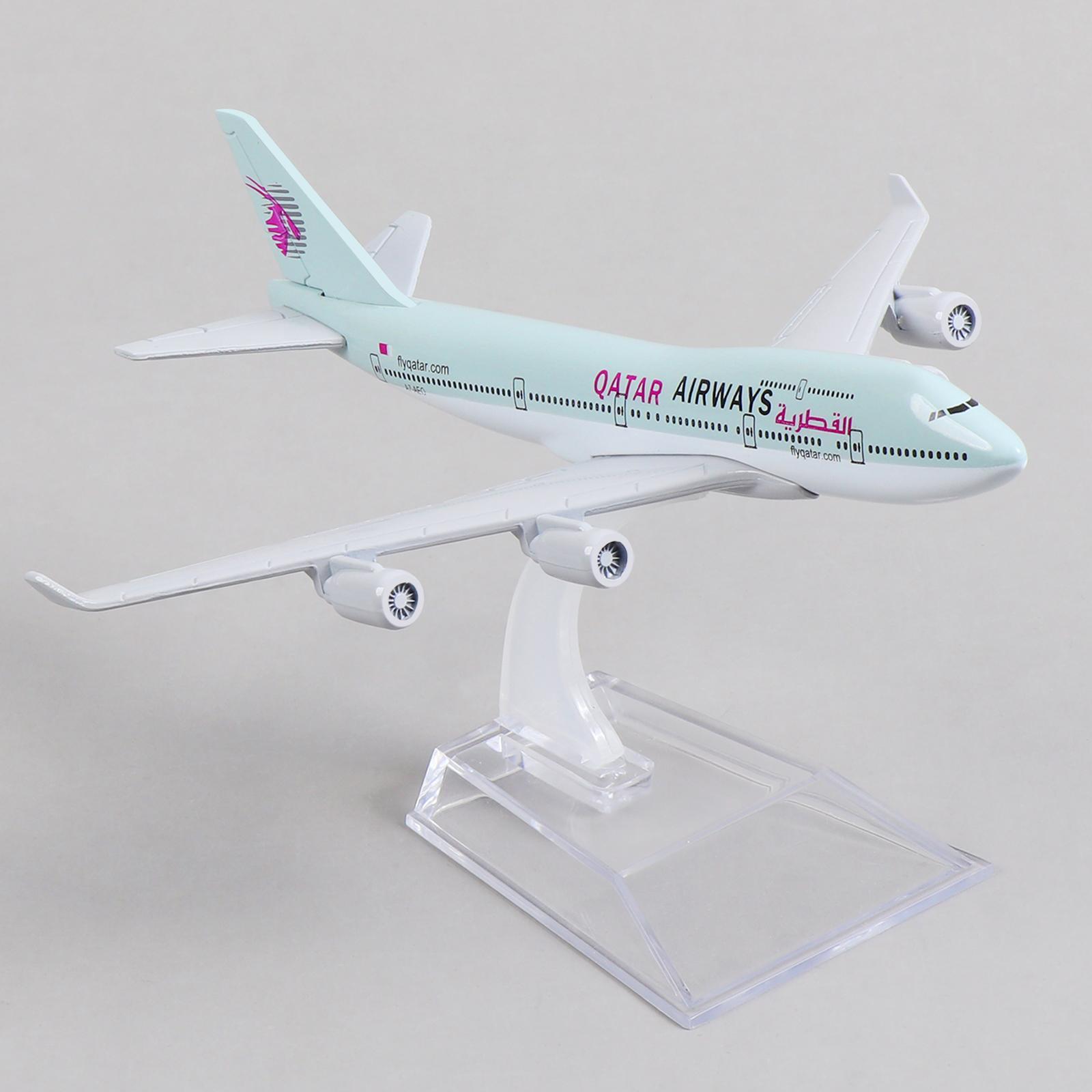 Boeing 747 Qatar Airways Model Airplane, 1 Count 1/400 Diecast Metallic Airplane Model with Stand, Plane Display Collectible Model for Aviation Enthusiast Gift