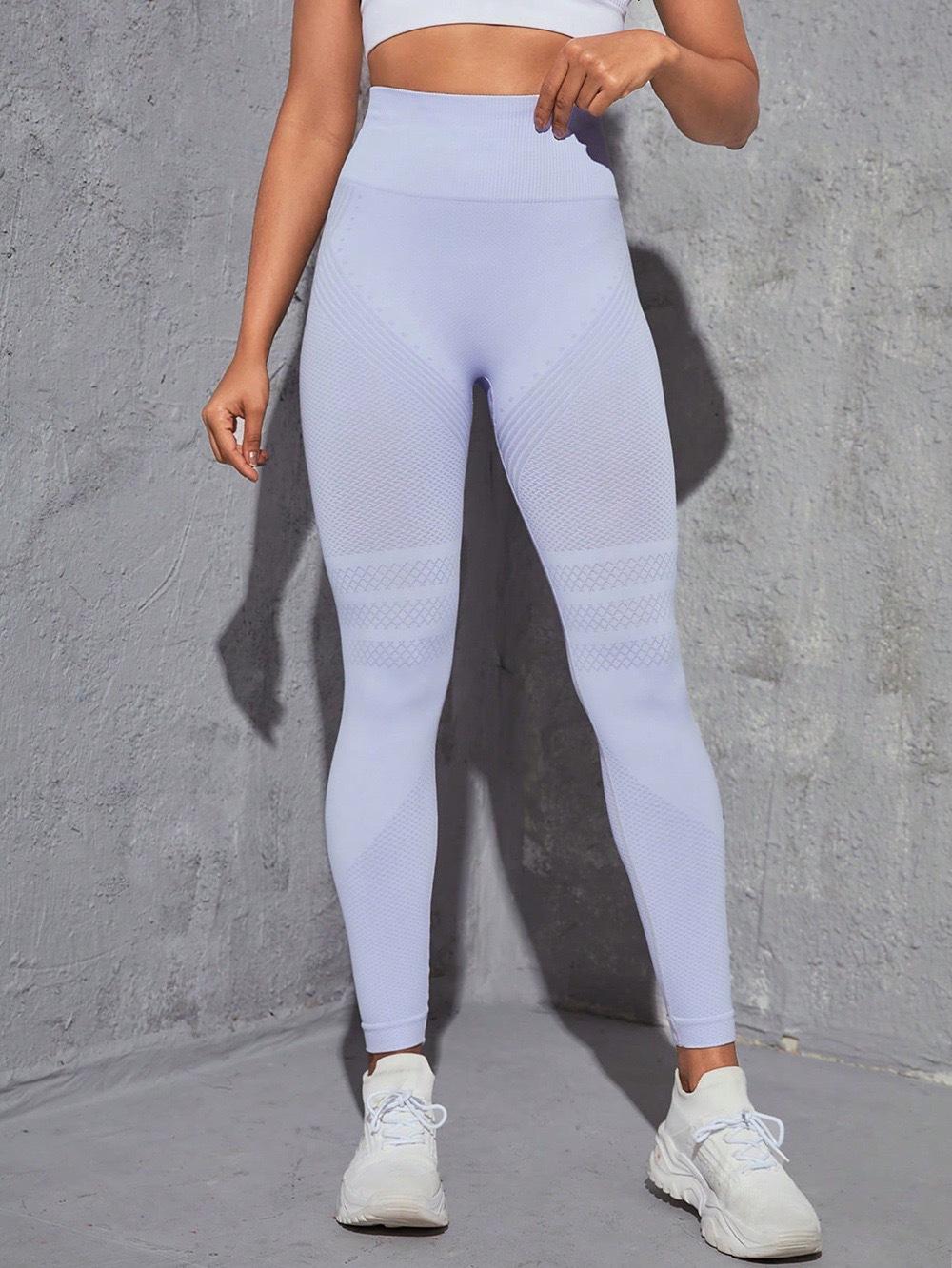 Seamless trendy tight-fitting sports leggings for women, high-waisted elastic fitness pants, running and yoga pants